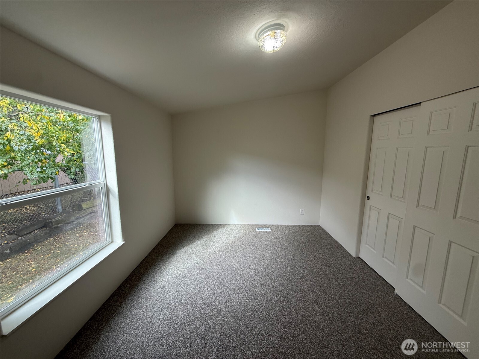 2602 View Place Property Photo 18