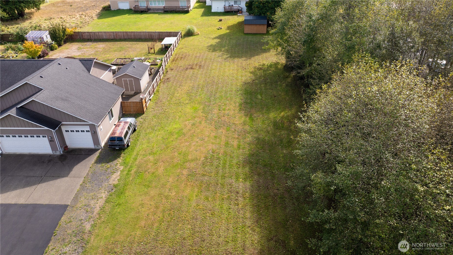 901 Dewitt Drive Property Photo 1