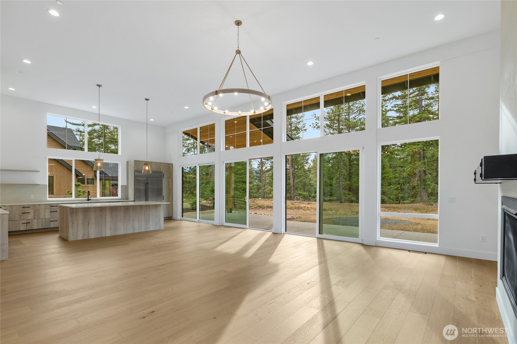 1680 Wanawish Loop Property Photo 7