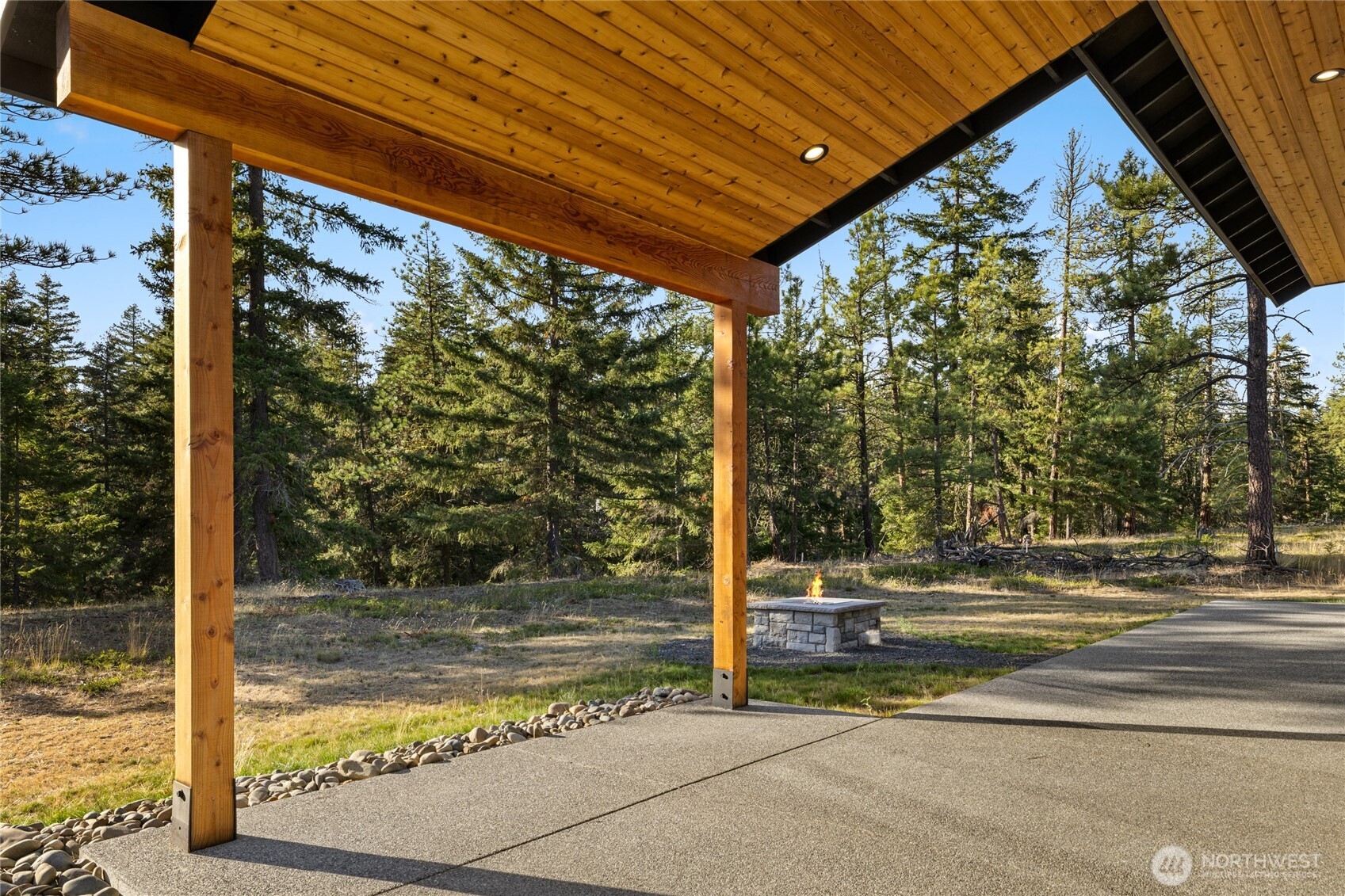 1680 Wanawish Loop Property Photo 15