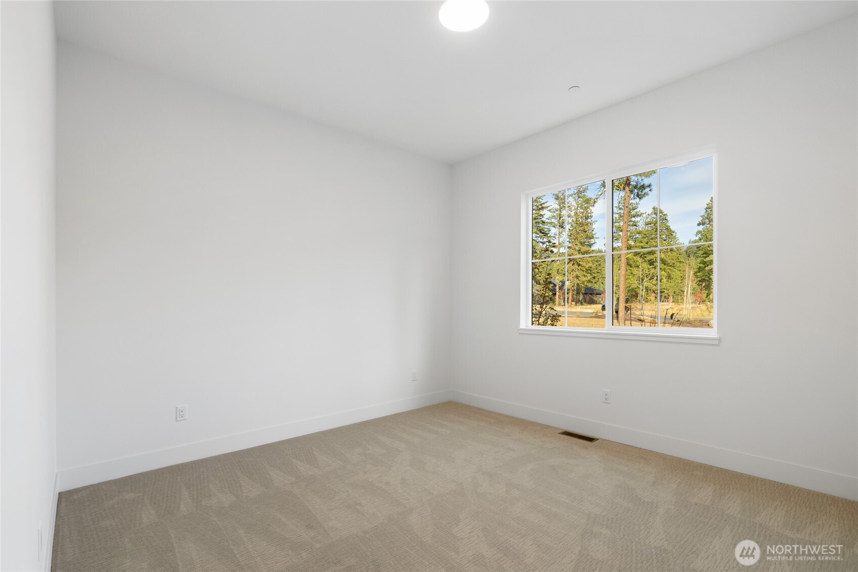 1680 Wanawish Loop Property Photo 26