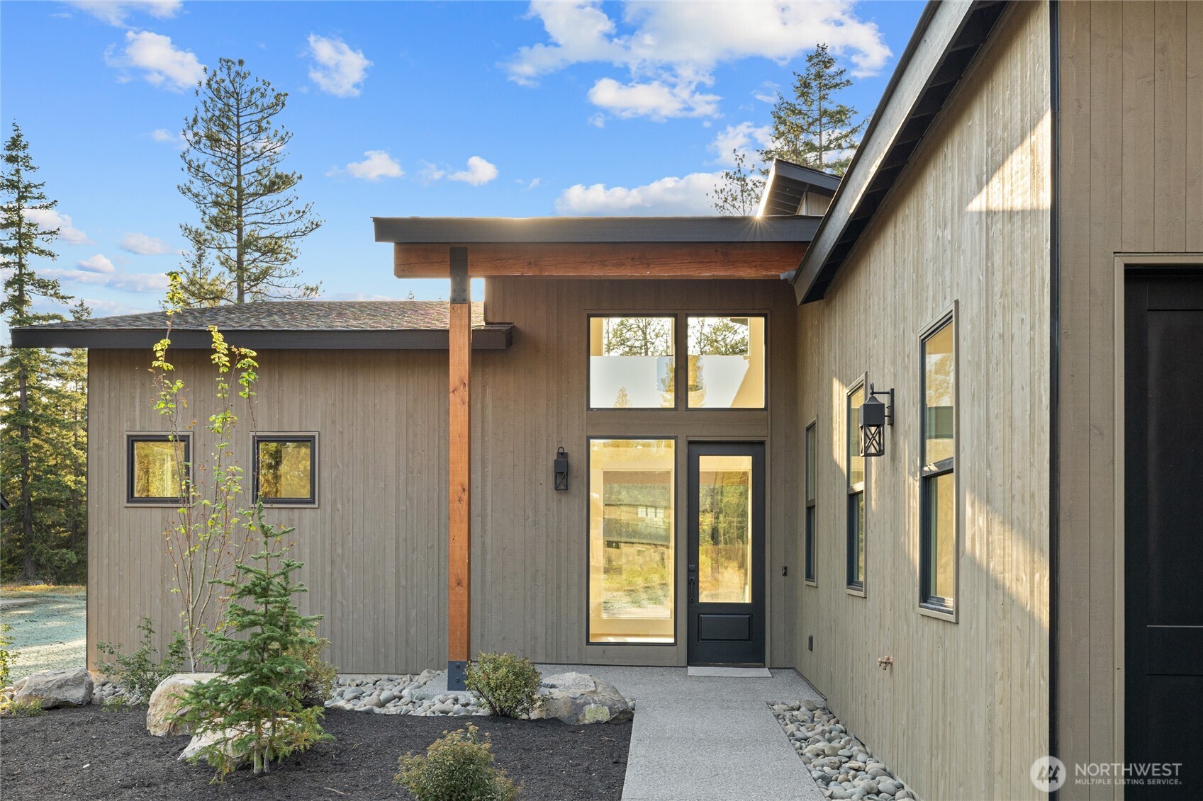 1700 Wanawish Loop Property Photo 2