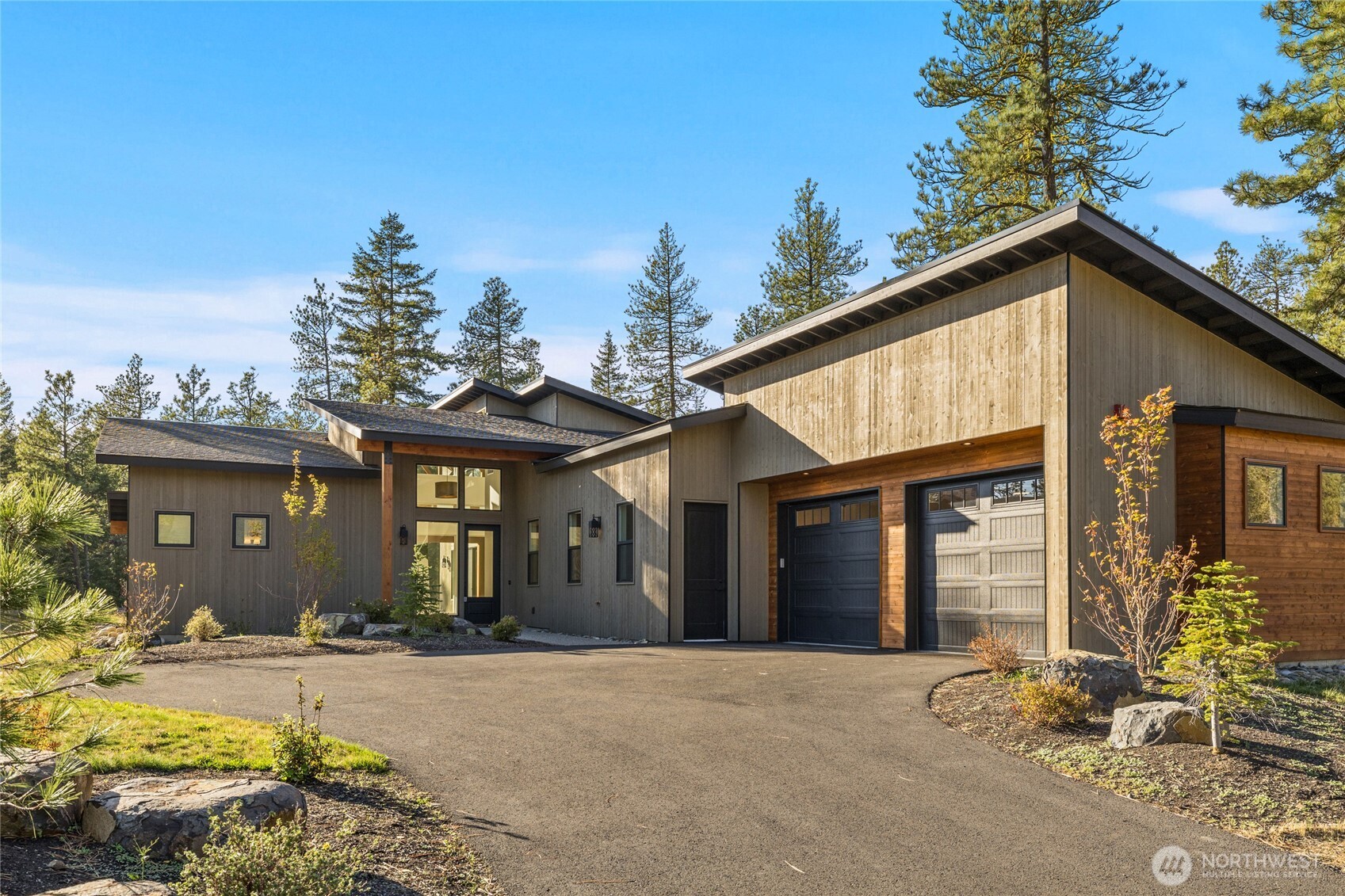 1700 Wanawish Loop Property Photo 2