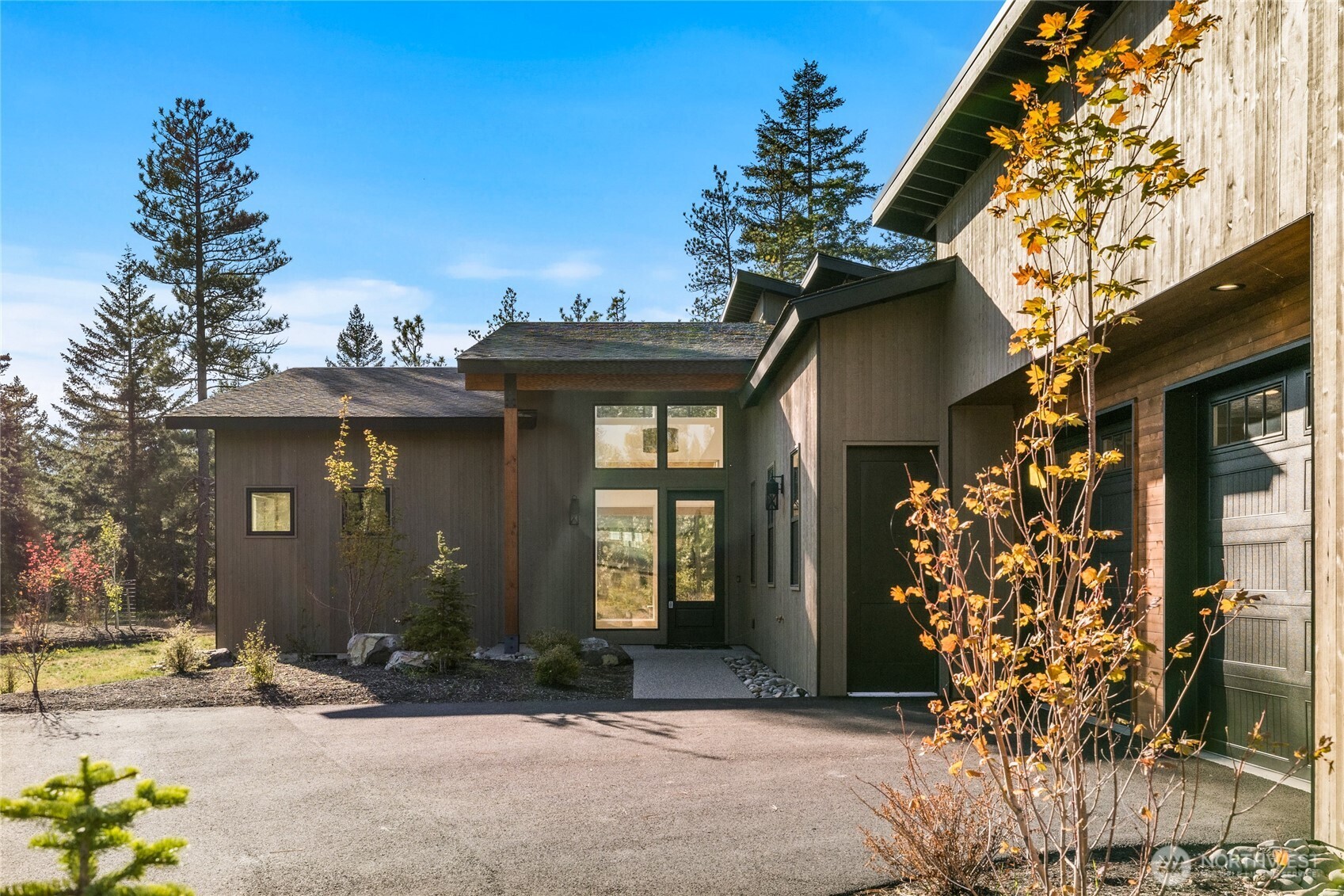 1700 Wanawish Loop Property Photo 3