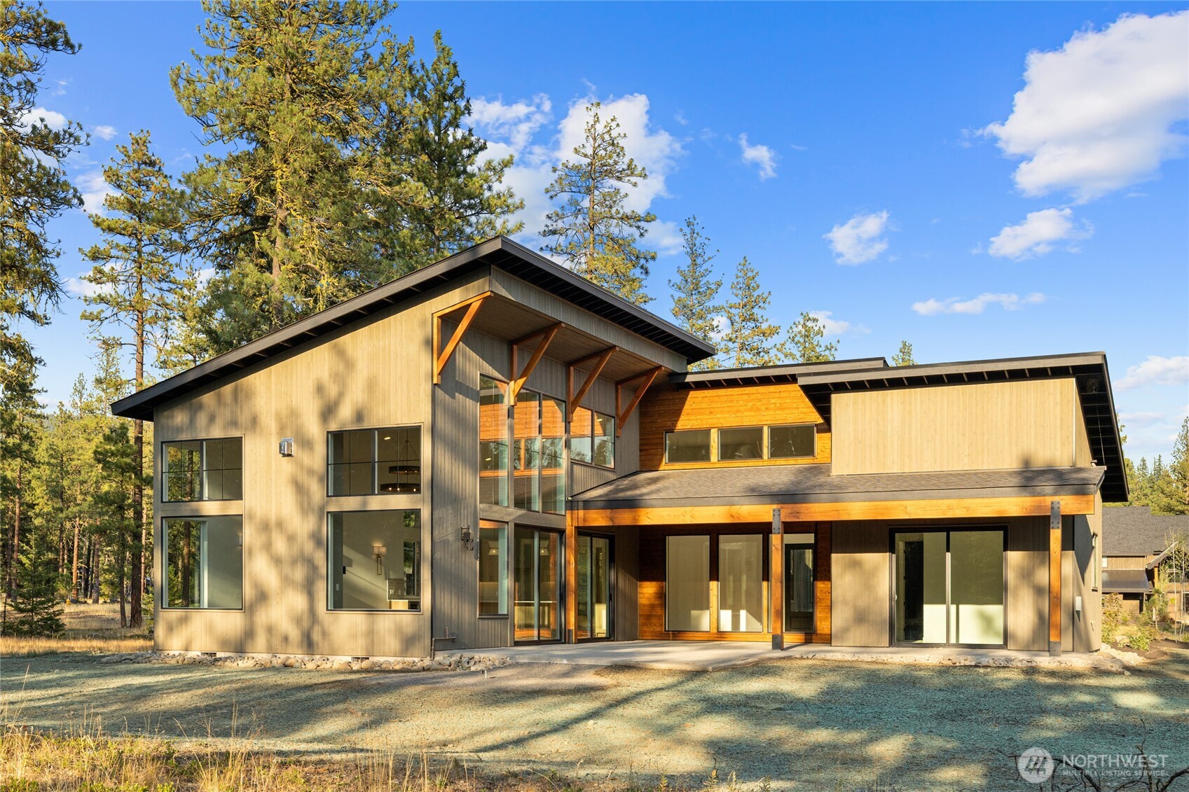 1700 Wanawish Loop Property Photo 11