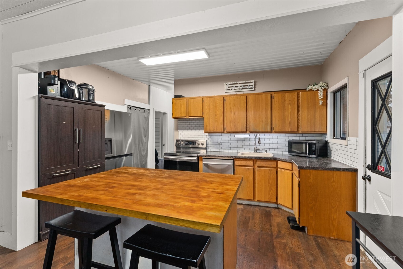610 Barnhart Street Property Photo 12