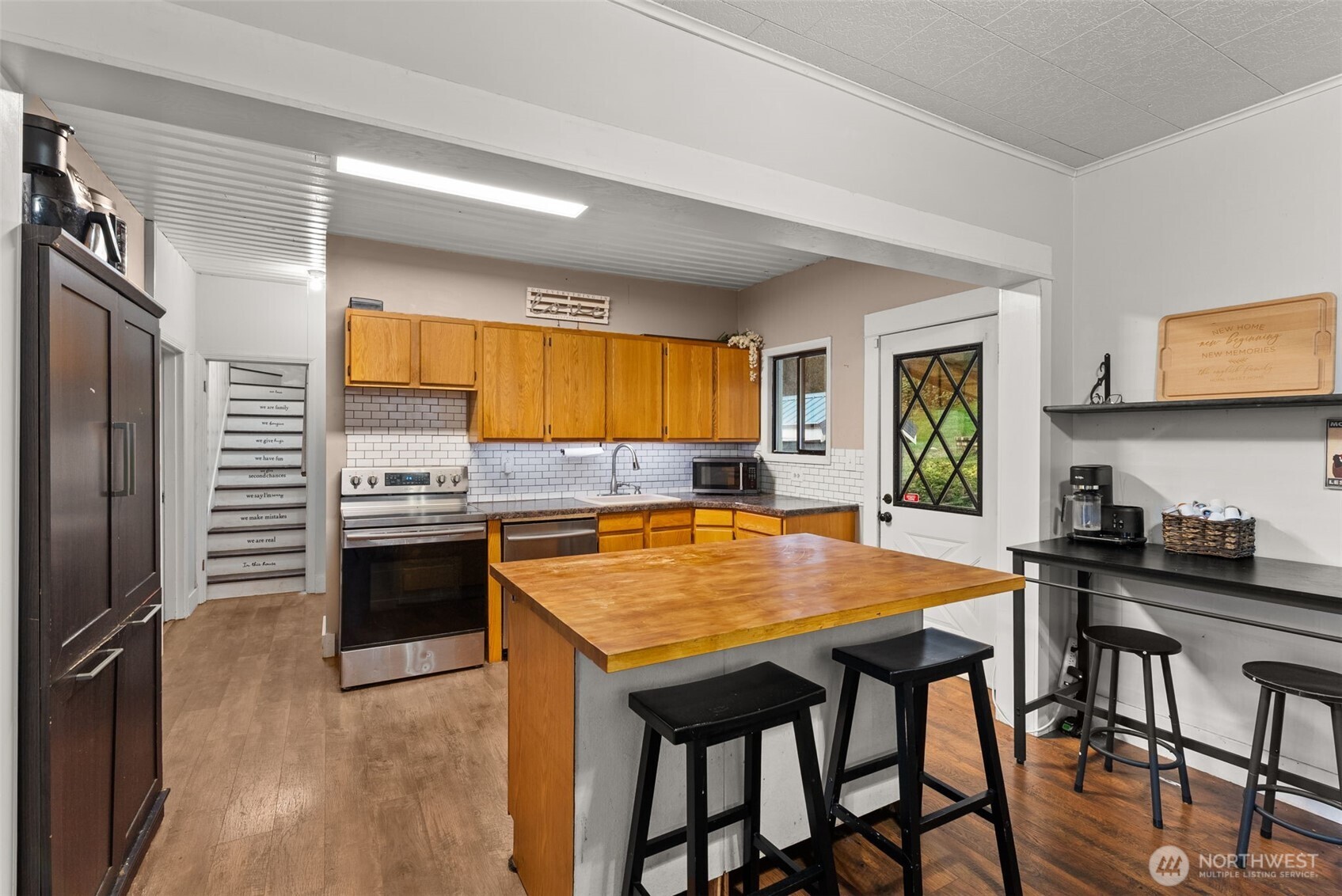 610 Barnhart Street Property Photo 12