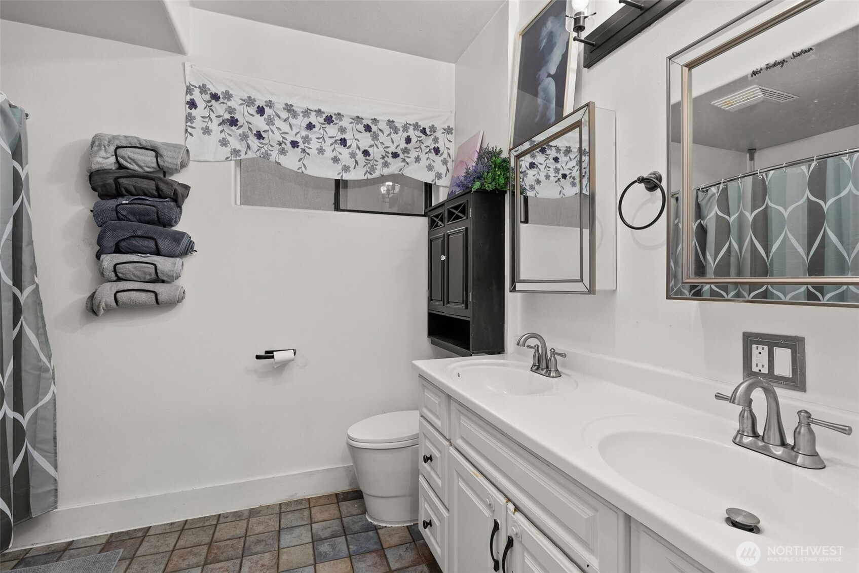 610 Barnhart Street Property Photo 17