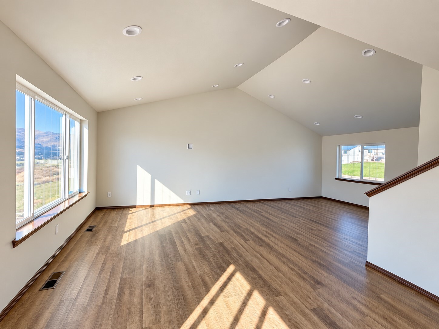 1398 Juno Street Property Photo 4