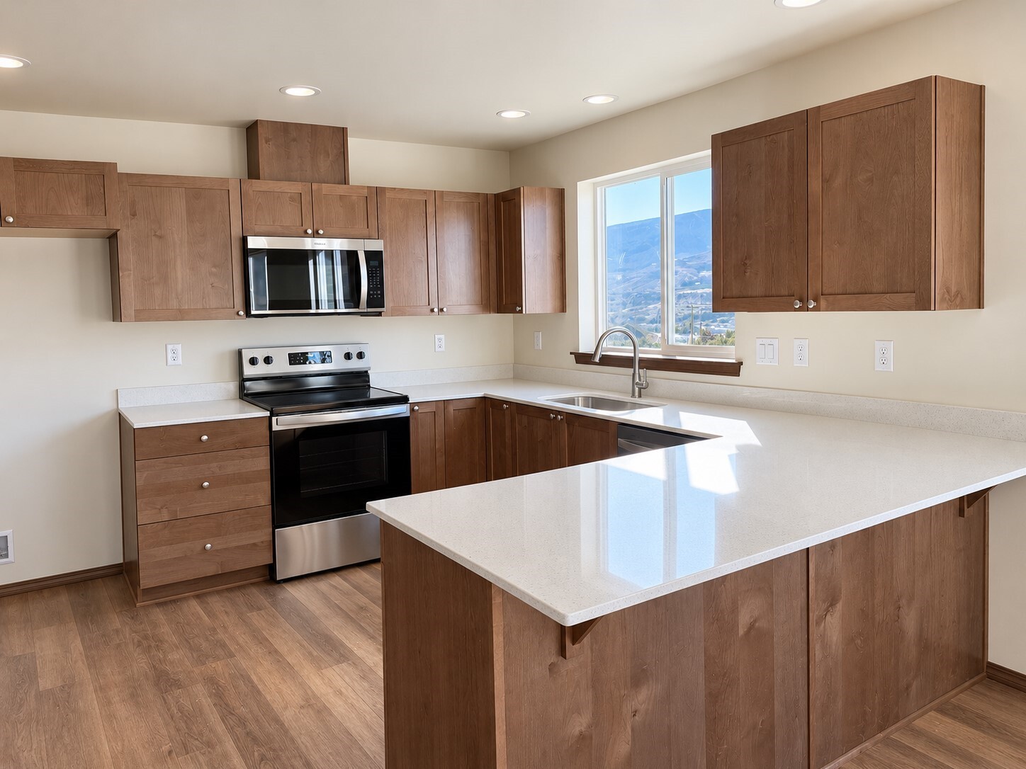1398 Juno Street Property Photo 5