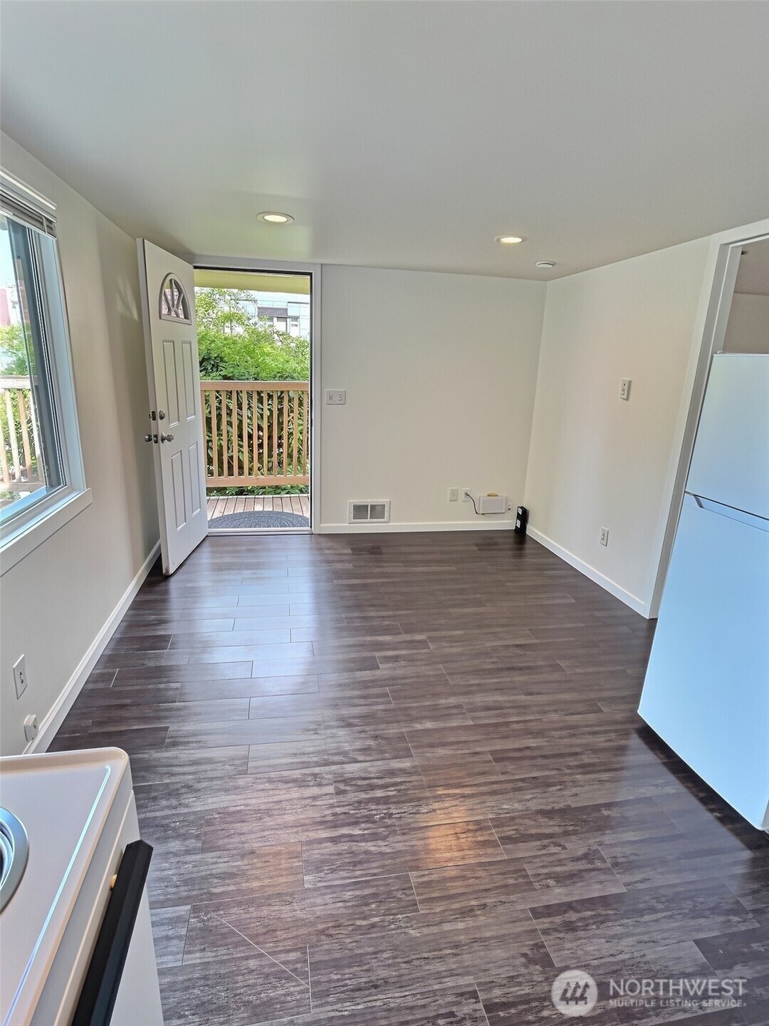 12203 Roseberg Avenue B Property Photo 9