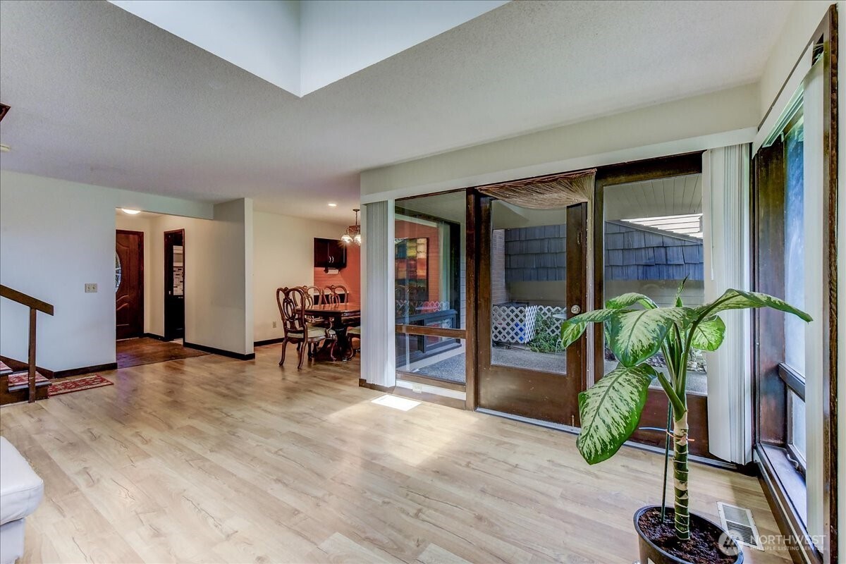 10830 Glen Acres Drive T9 Property Photo 6