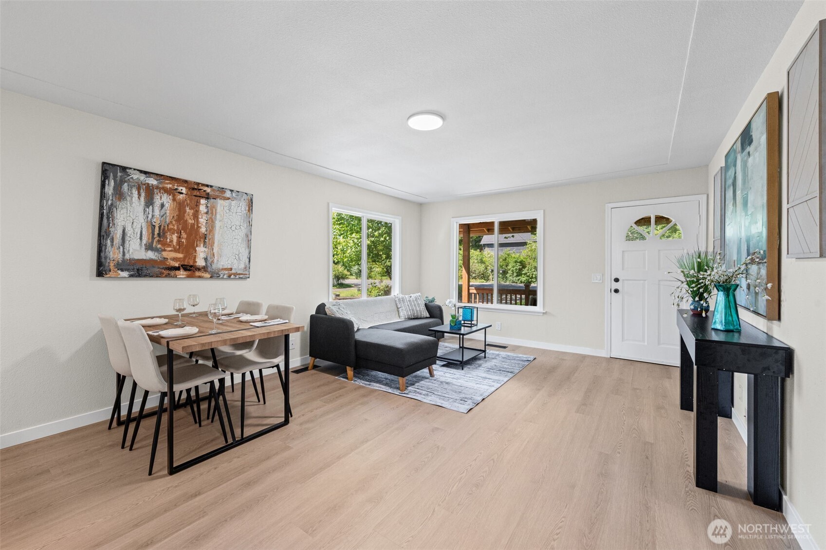 916 Bowker Street Property Photo 7