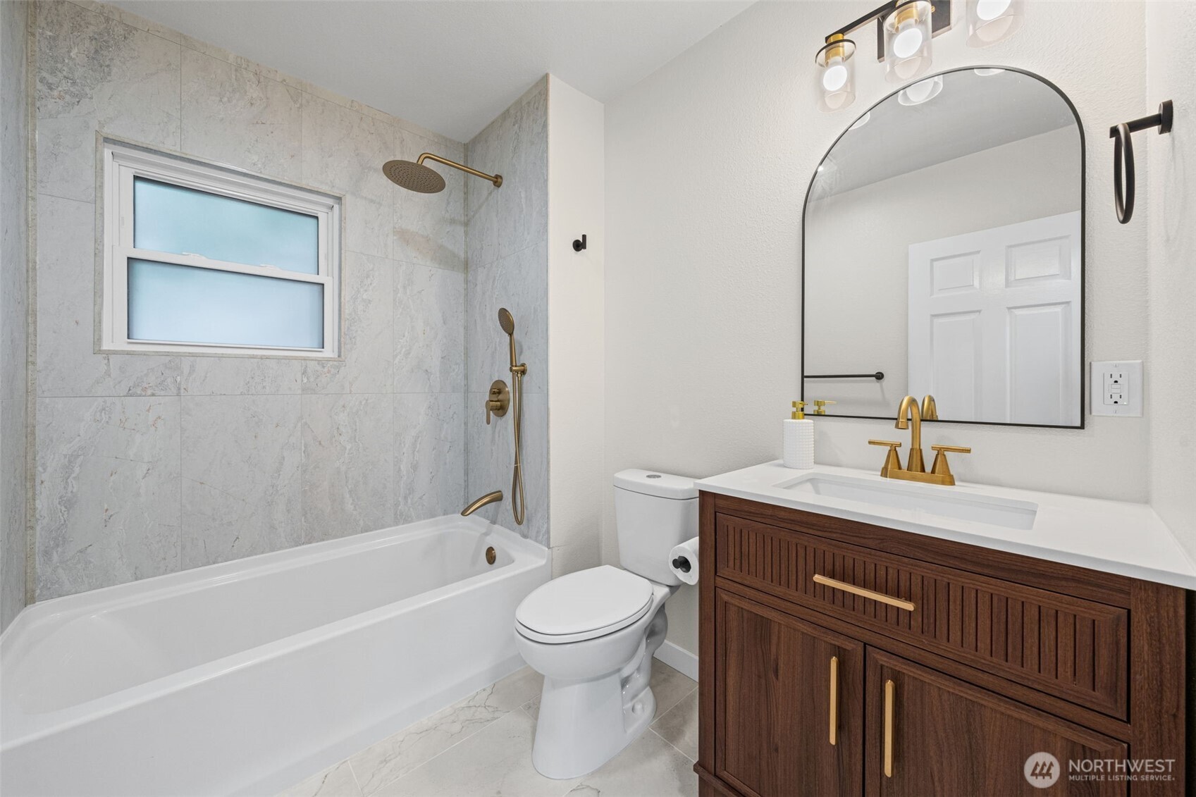 916 Bowker Street Property Photo 22