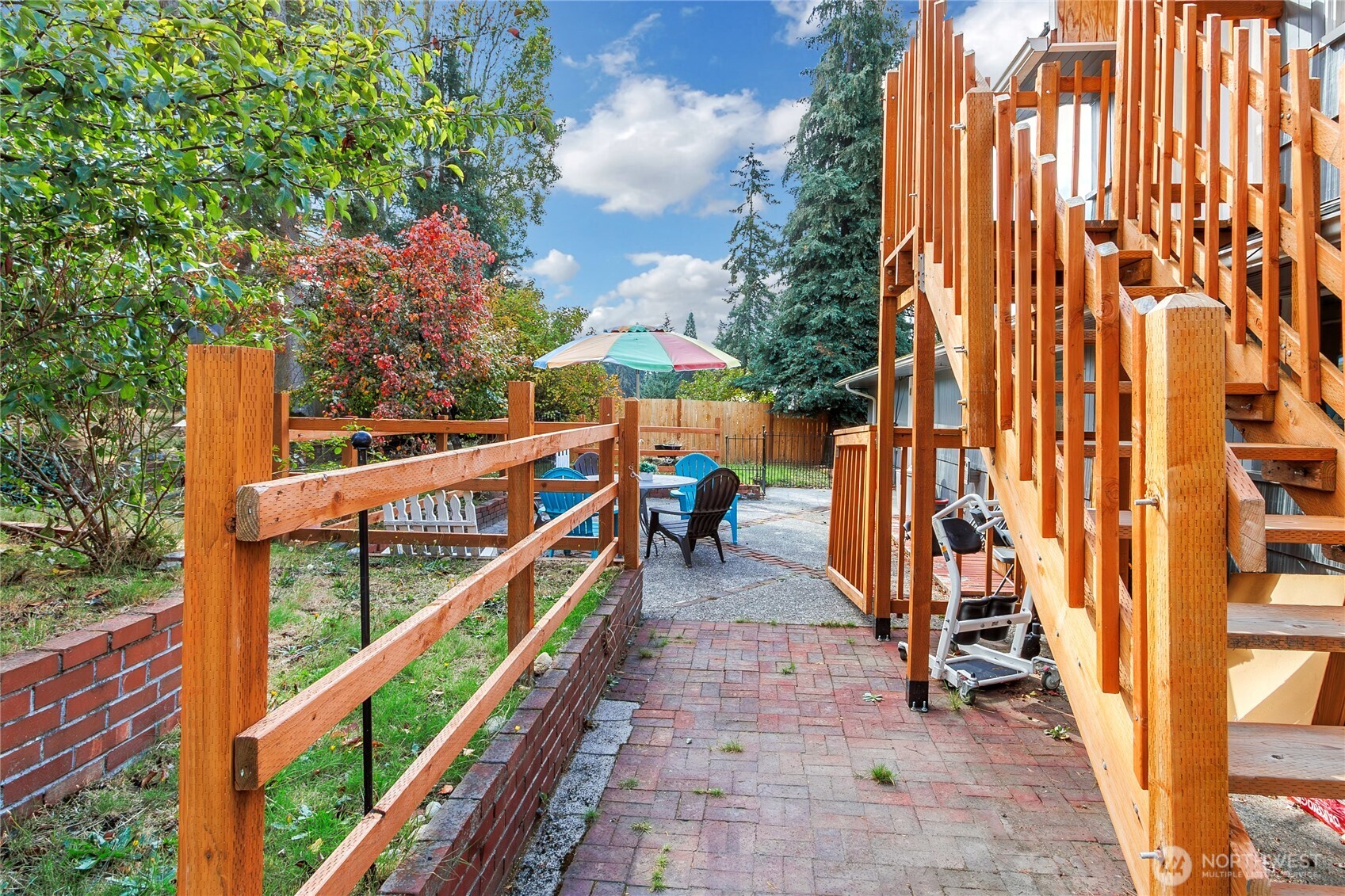 2590294 Property Photo 6