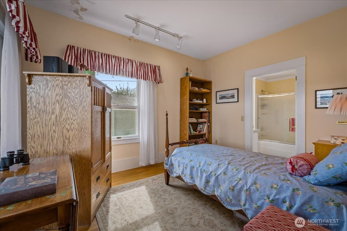 3617 Corliss Avenue Property Photo 16