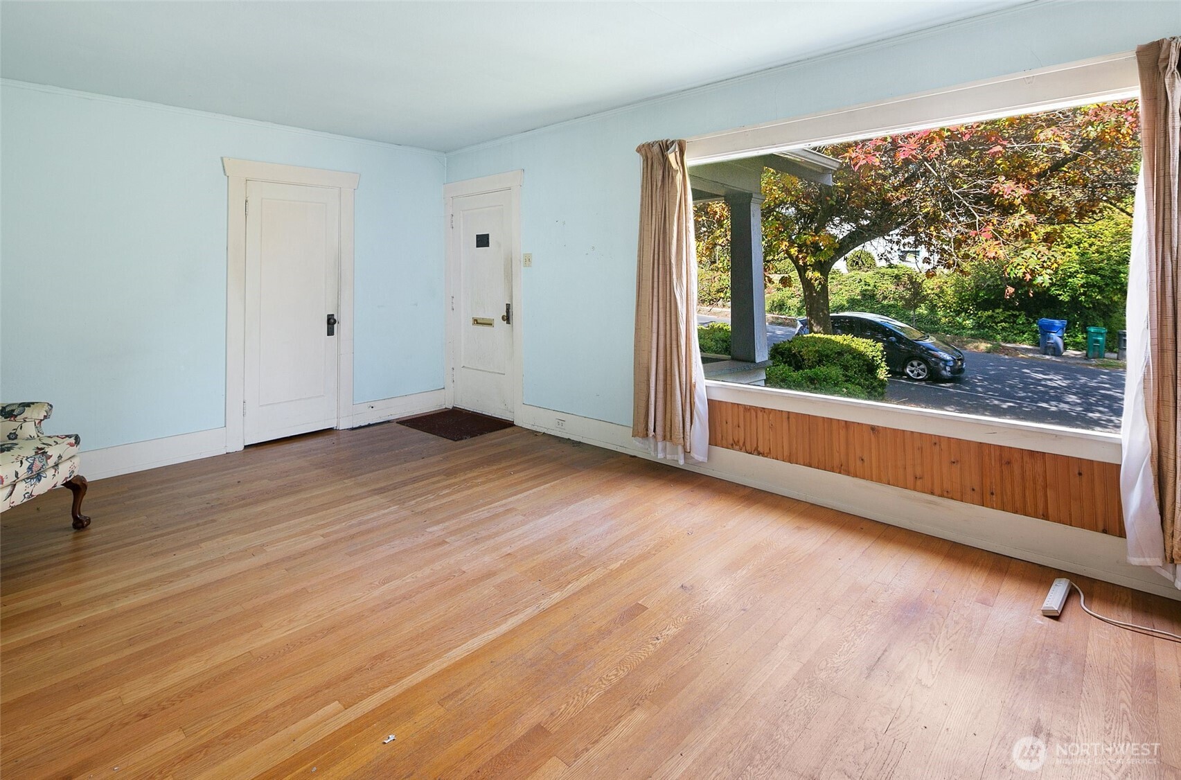 2405 N 40th Street Property Photo 4