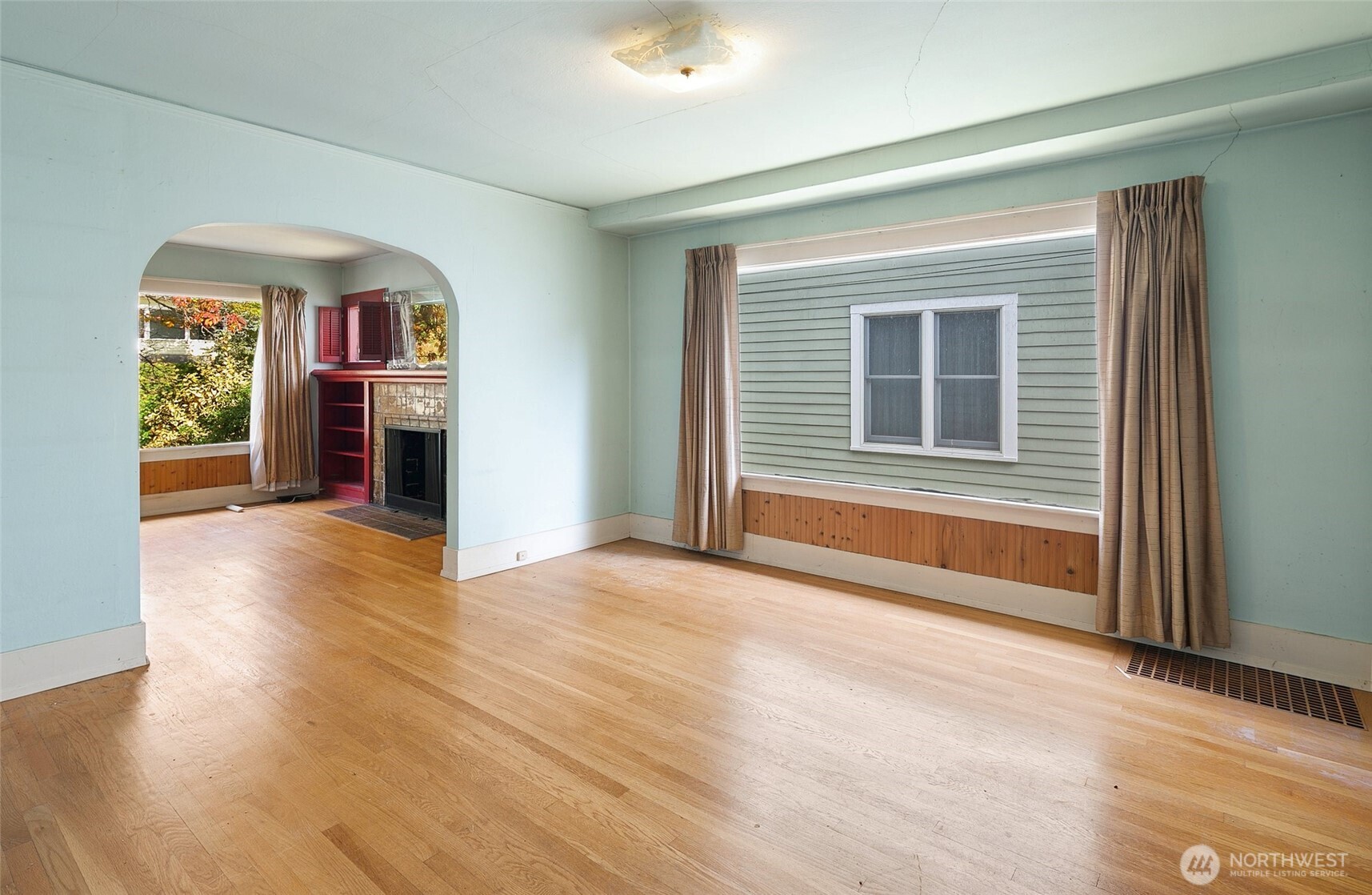 2405 N 40th Street Property Photo 8