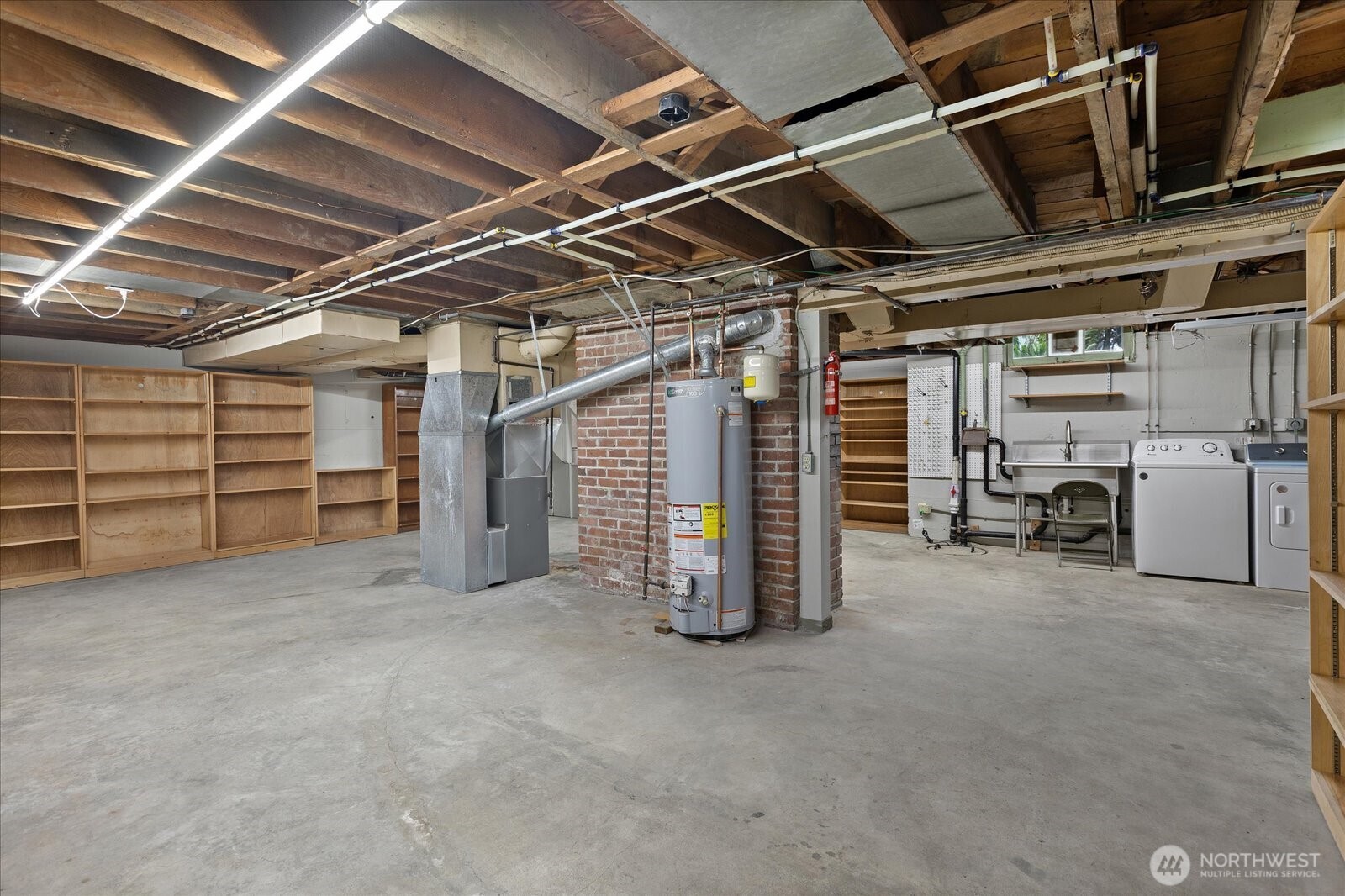 708 Hoyt Avenue Property Photo 24