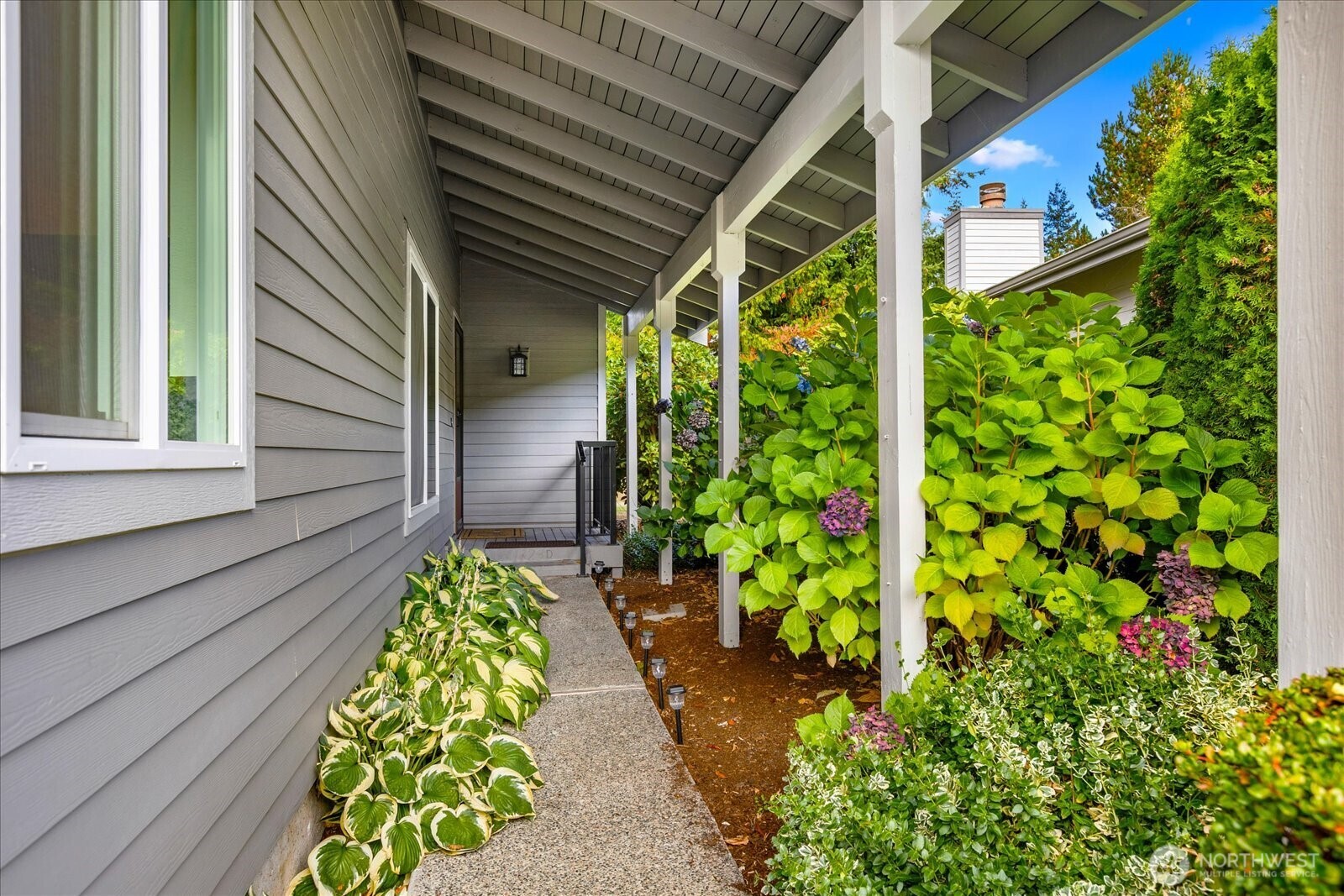 1123 132nd Street D Property Photo 2