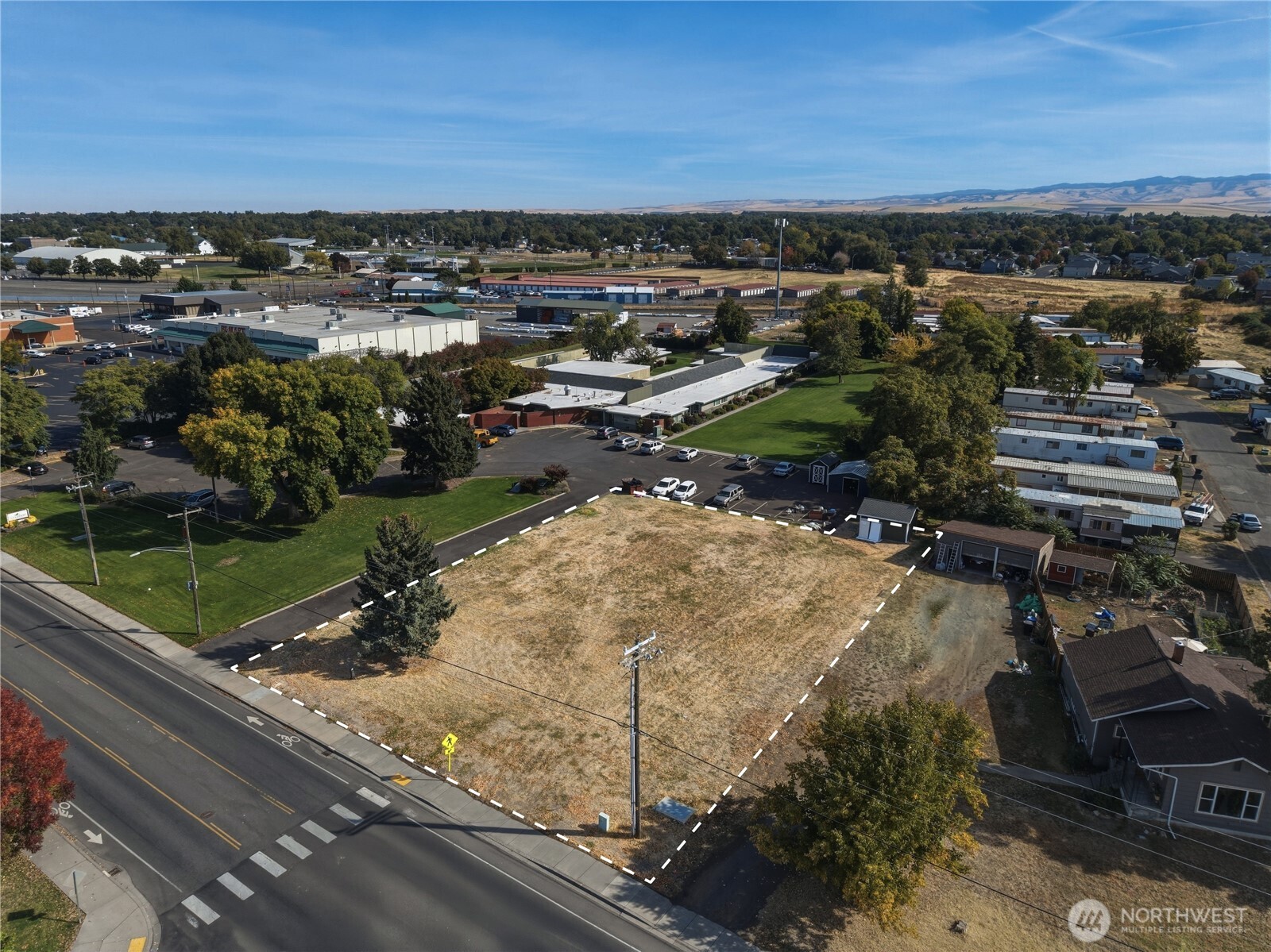 1795 Plaza Way Property Photo 4