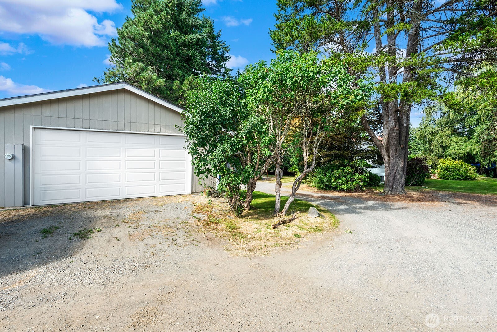 17420 97th Place Property Photo 2