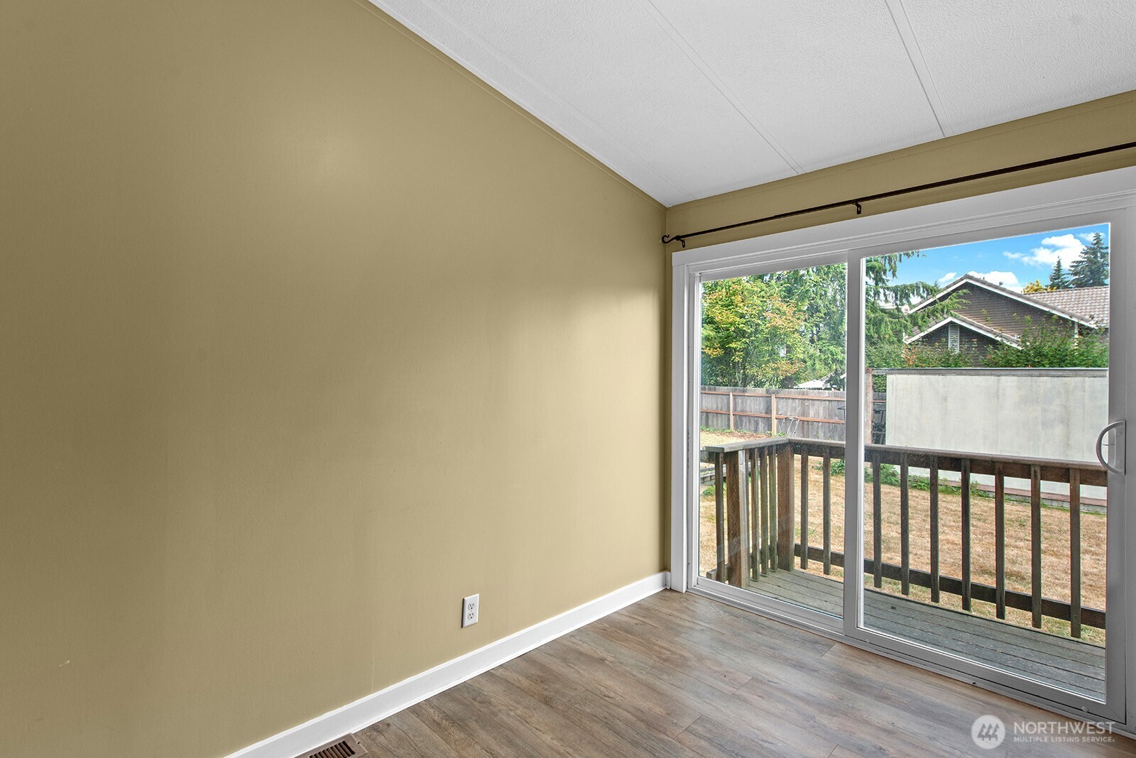 17420 97th Place Property Photo 20