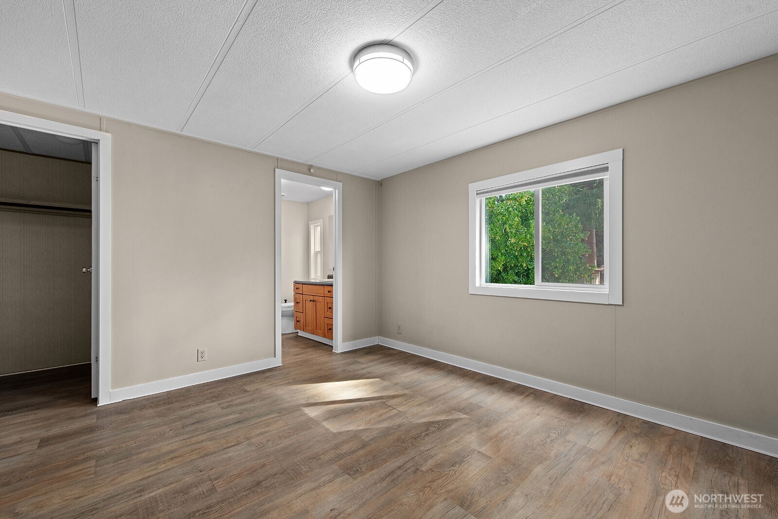 17420 97th Place Property Photo 27