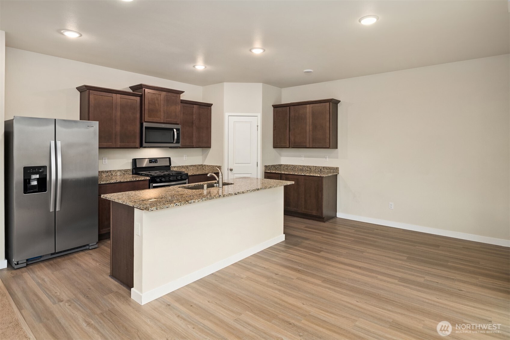 12127 316th Drive Property Photo 8