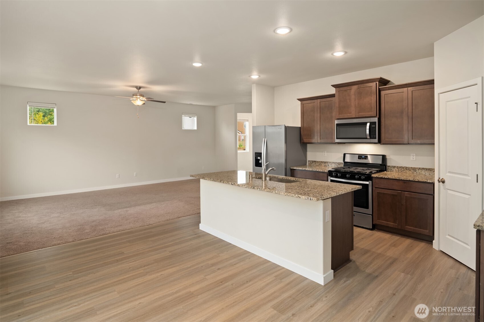 12127 316th Drive Property Photo 11