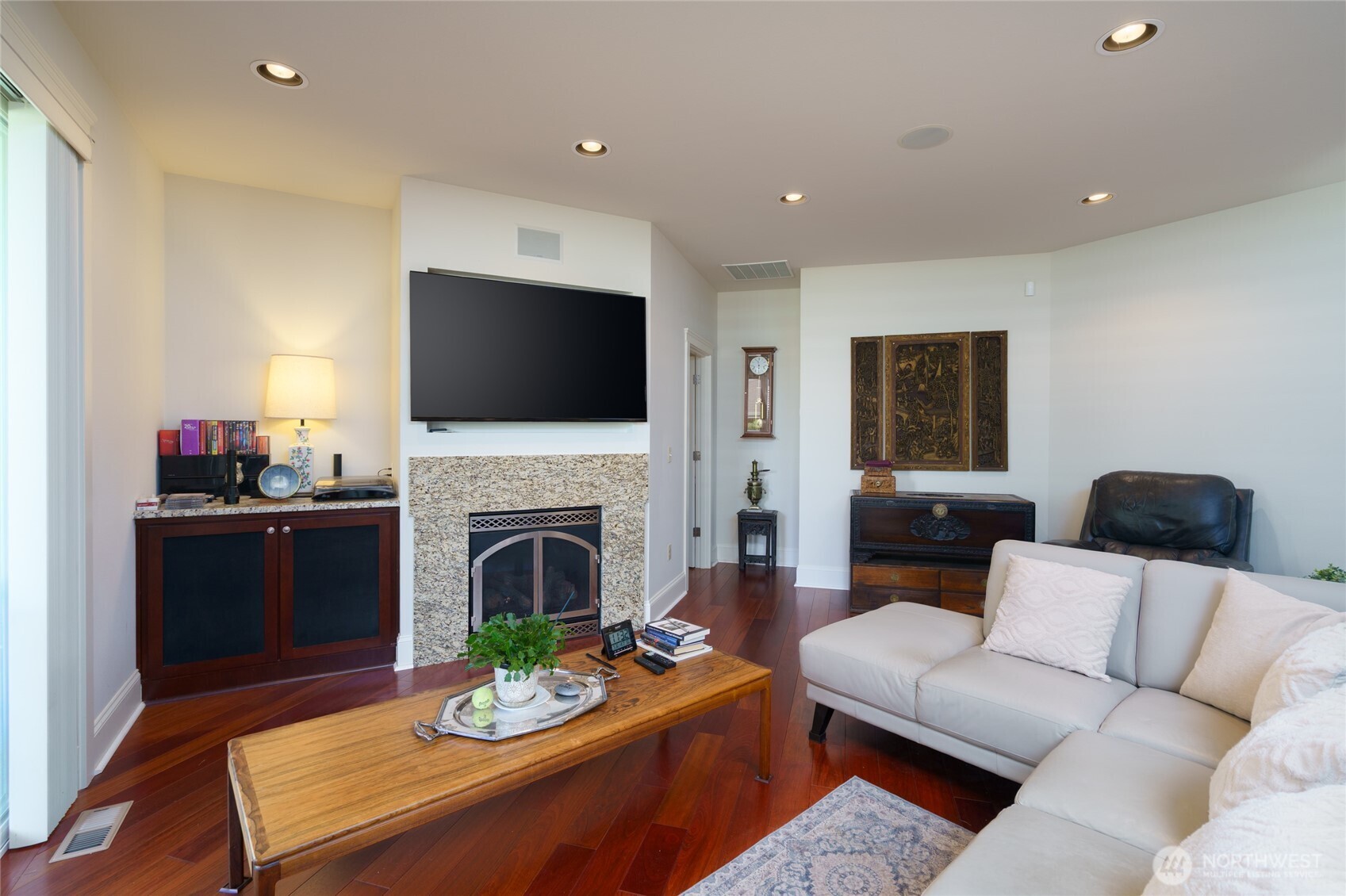 1401 Portalis Court Property Photo 9