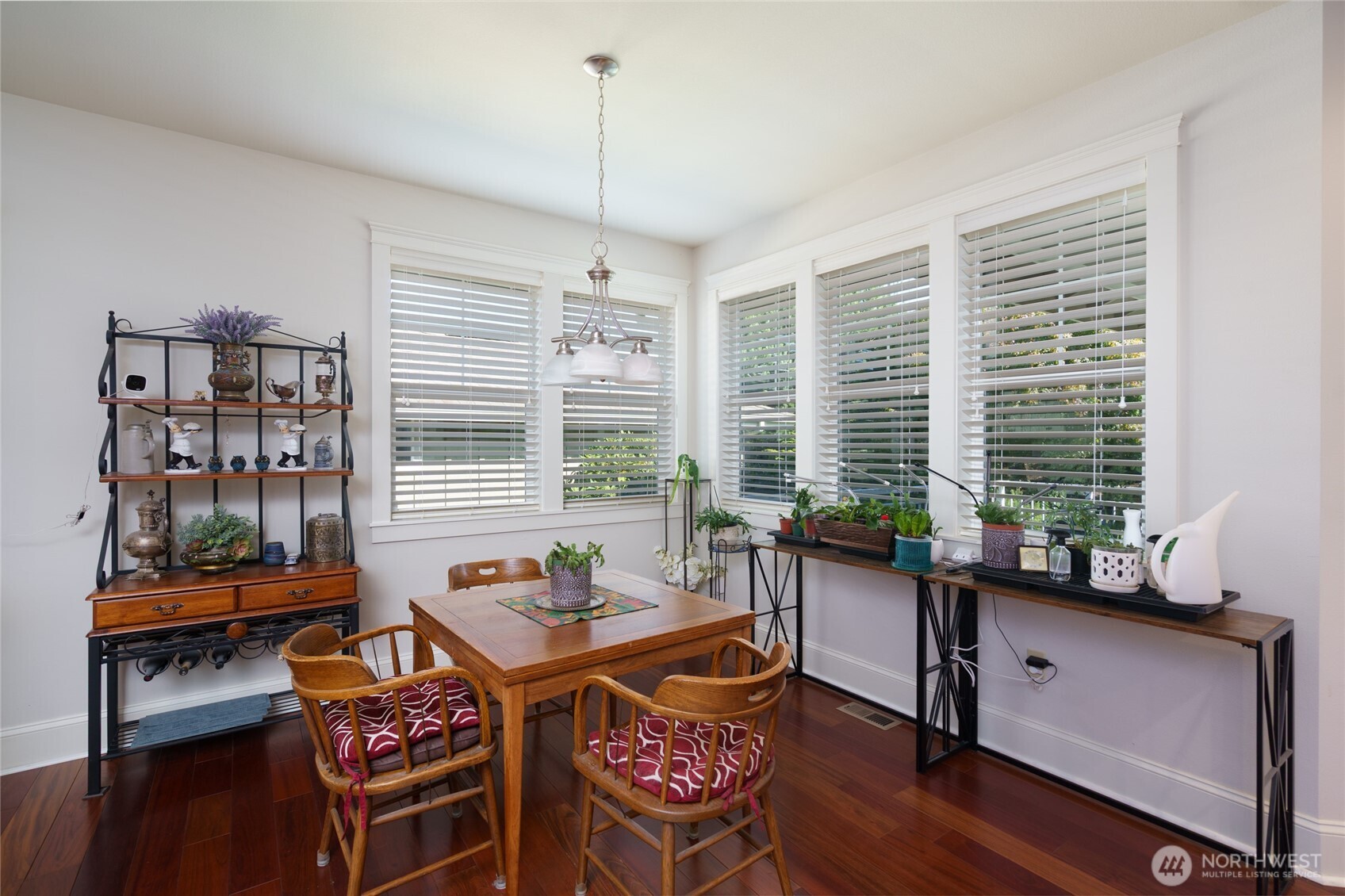 1401 Portalis Court Property Photo 11