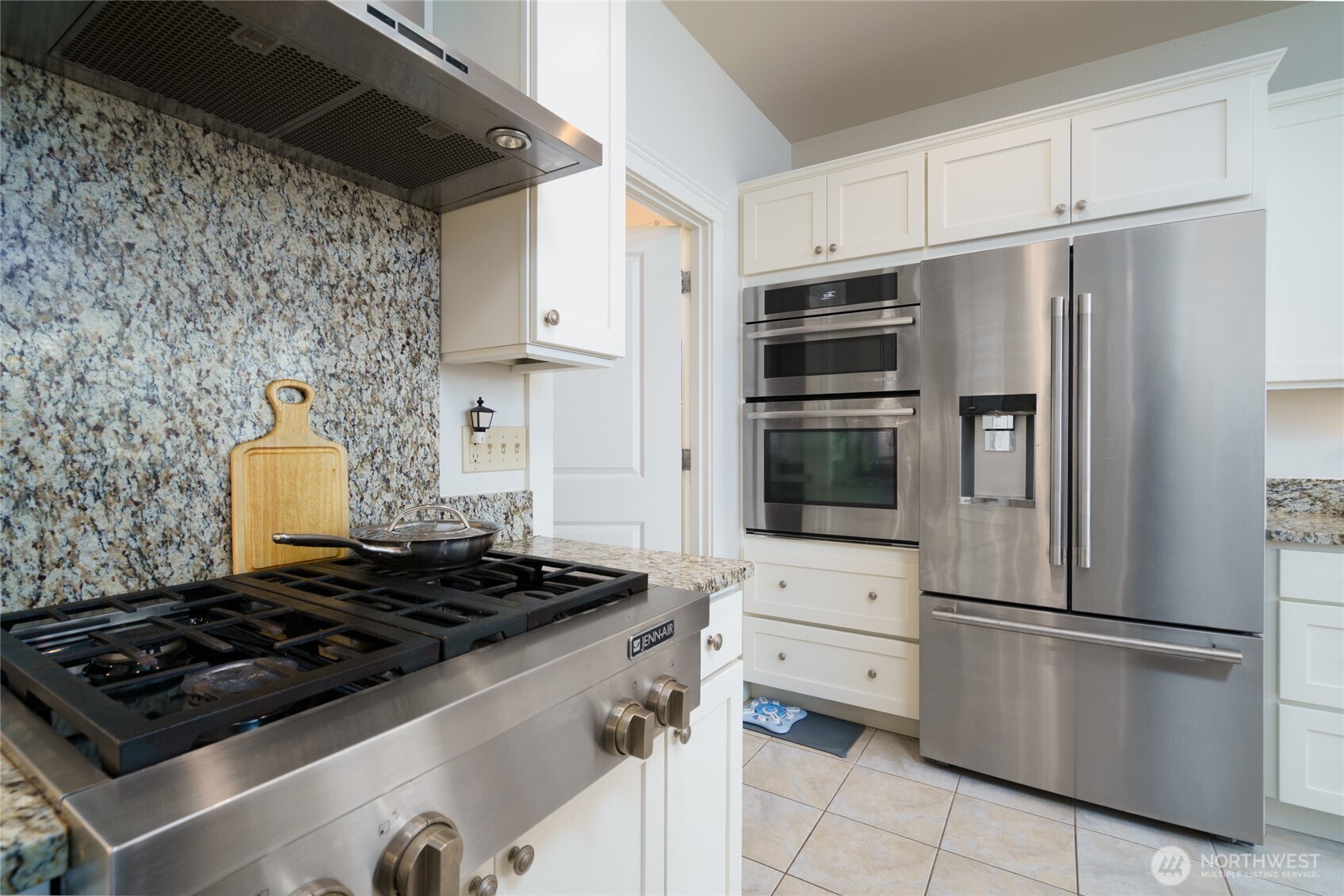 1401 Portalis Court Property Photo 14