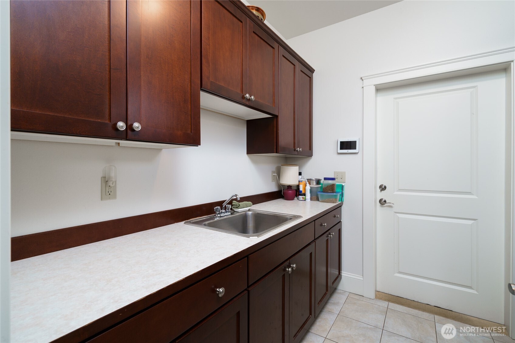 1401 Portalis Court Property Photo 28