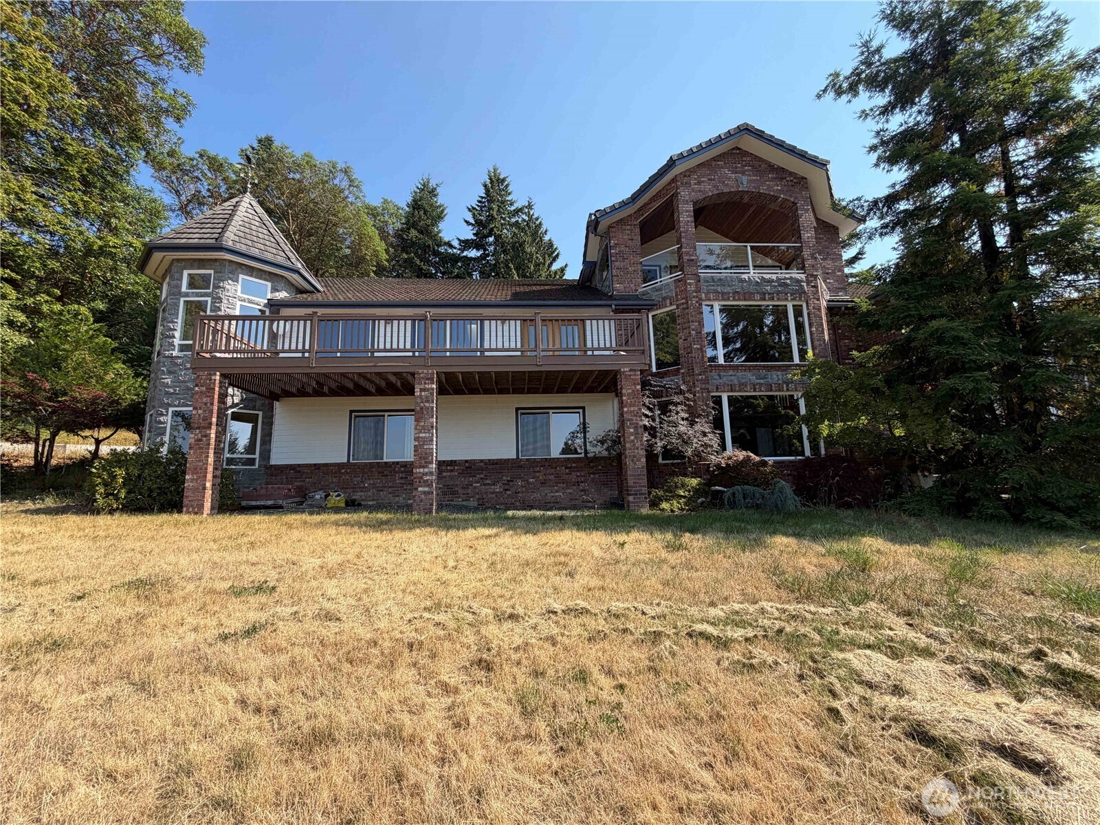 811 Fox Hollow Road Property Photo 1