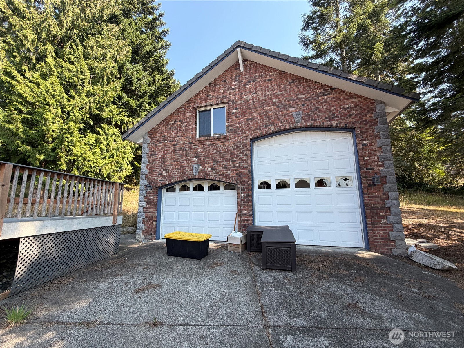 811 Fox Hollow Road Property Photo 6