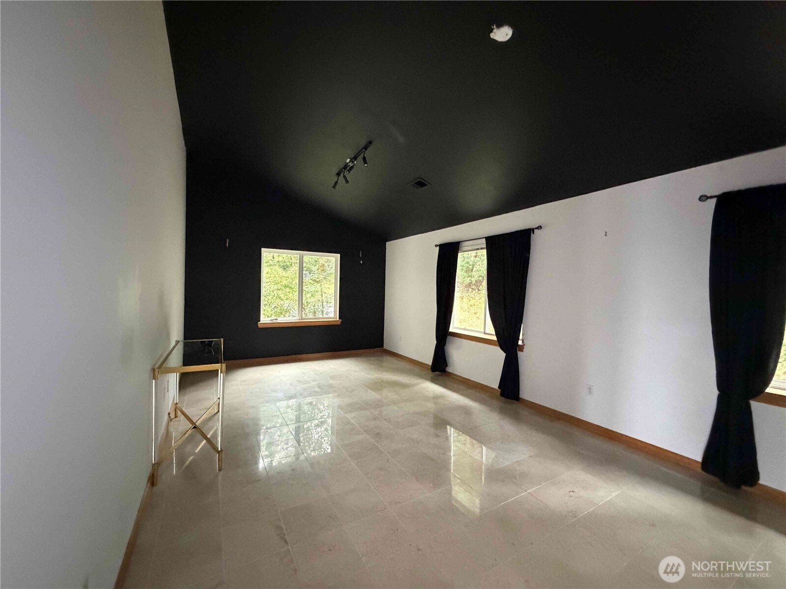 811 Fox Hollow Road Property Photo 11