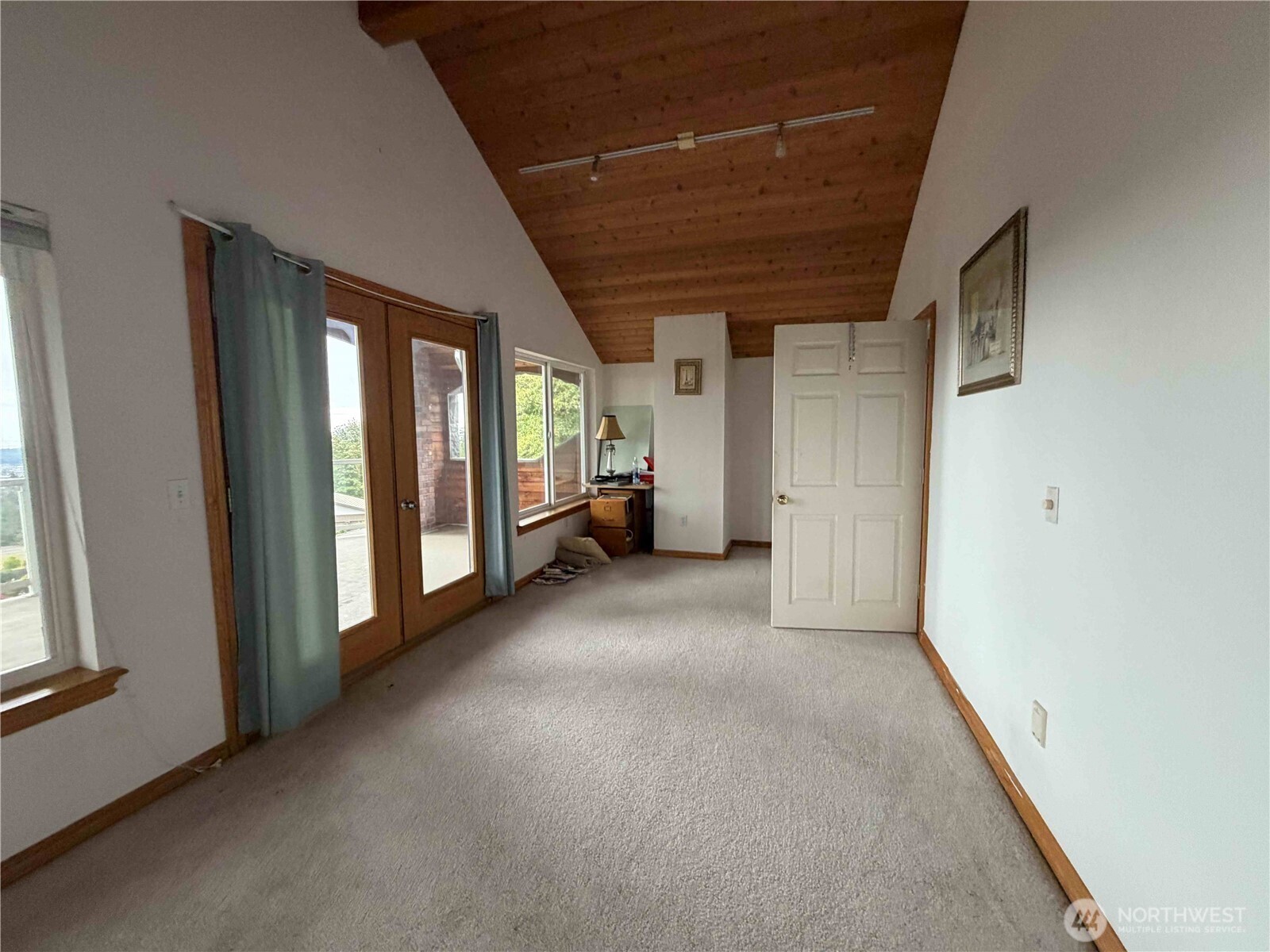 811 Fox Hollow Road Property Photo 12