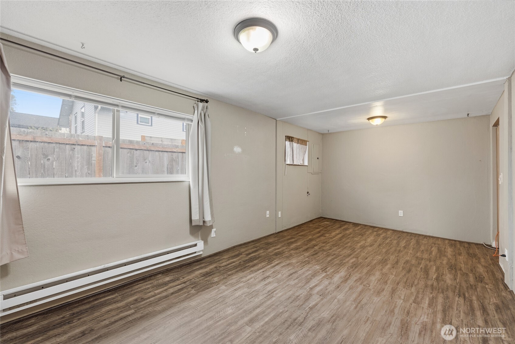 702 E 51st Street Property Photo 10