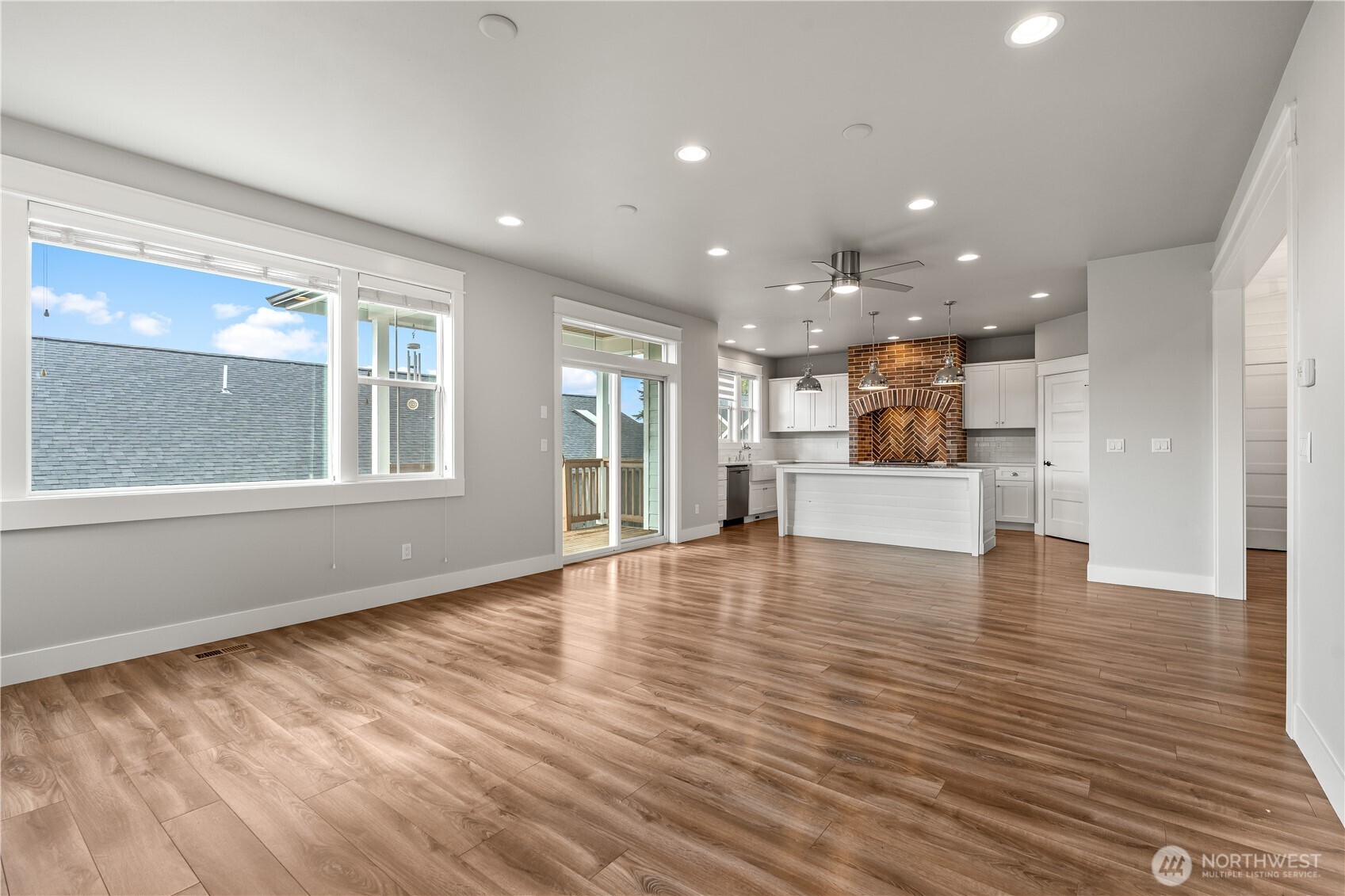 6069 Rossie Lane Property Photo 11