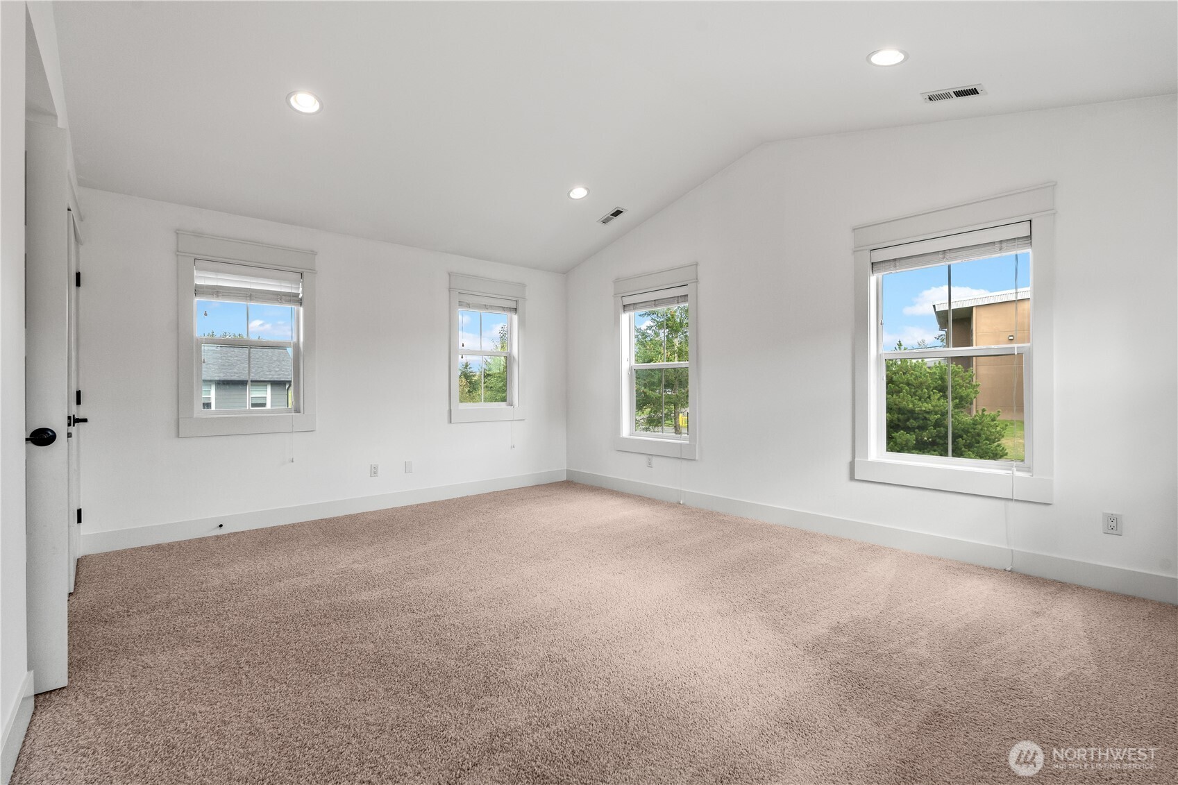 6069 Rossie Lane Property Photo 27