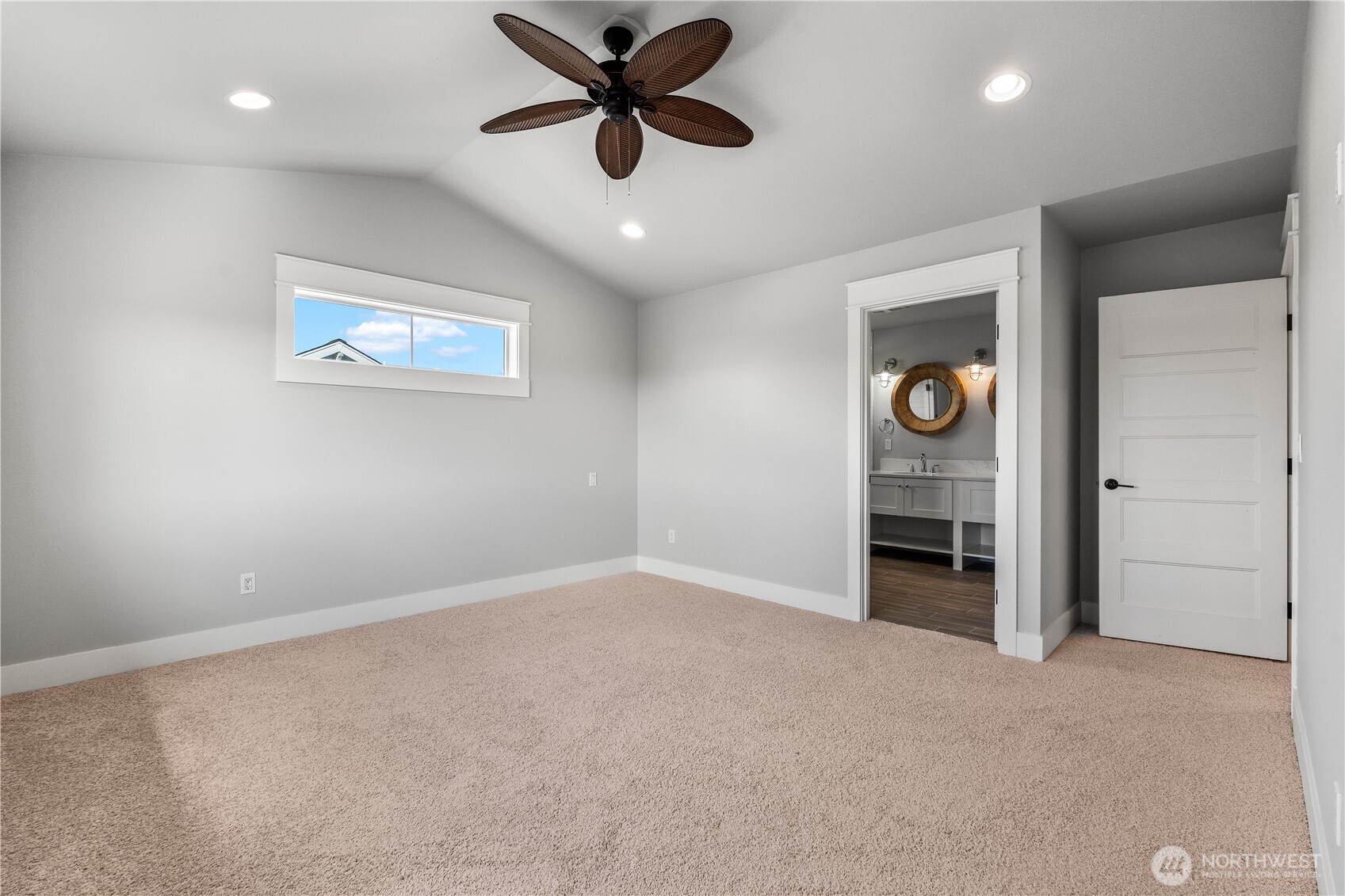 6069 Rossie Lane Property Photo 28