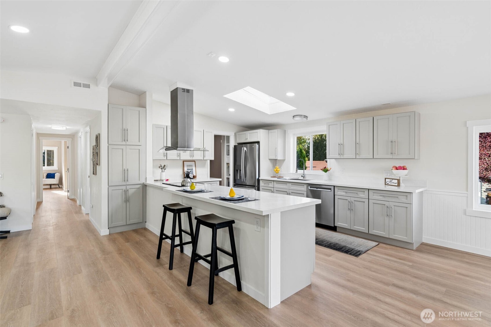 17125 Woodcrest Drive Property Photo 4
