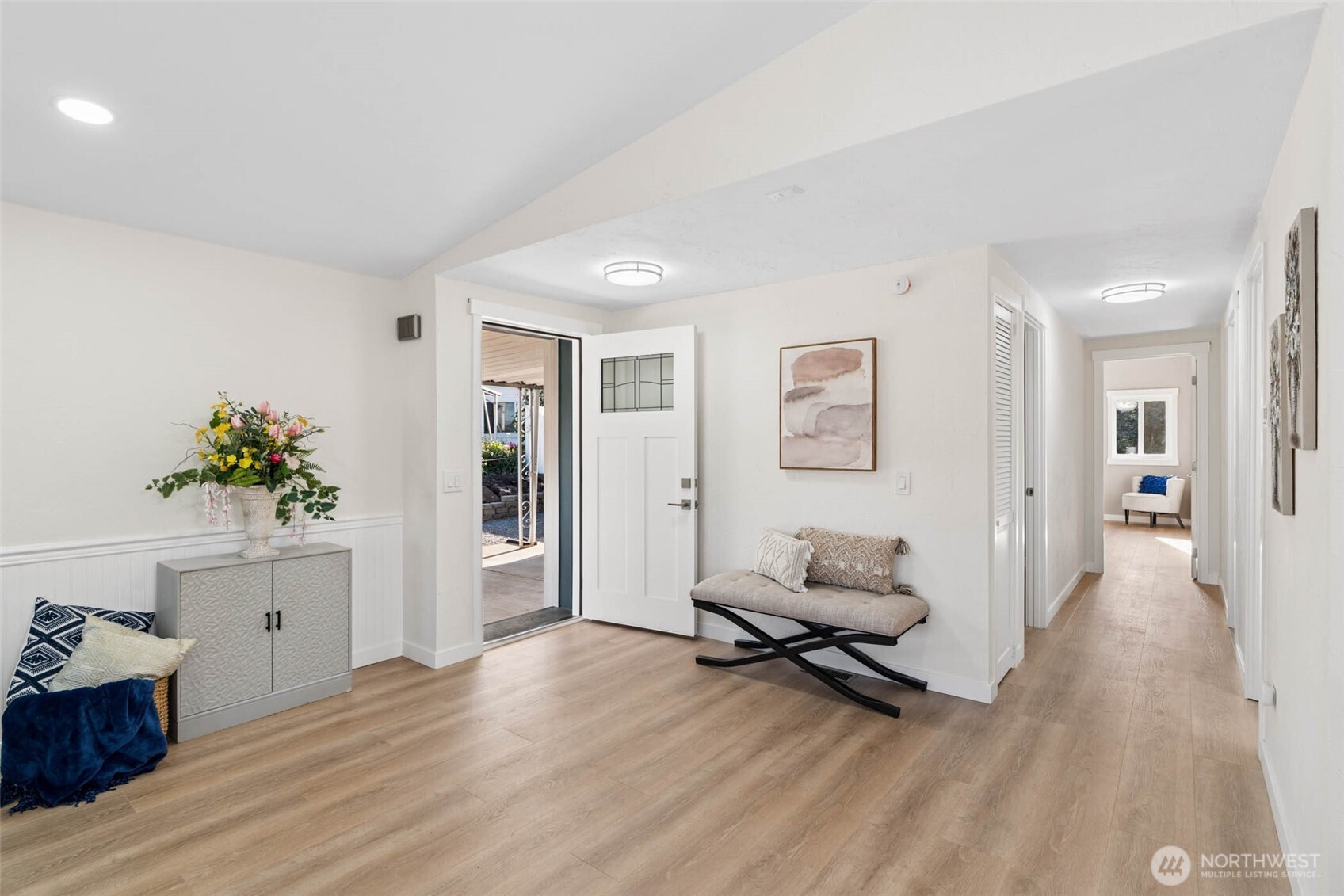 17125 Woodcrest Drive Property Photo 14