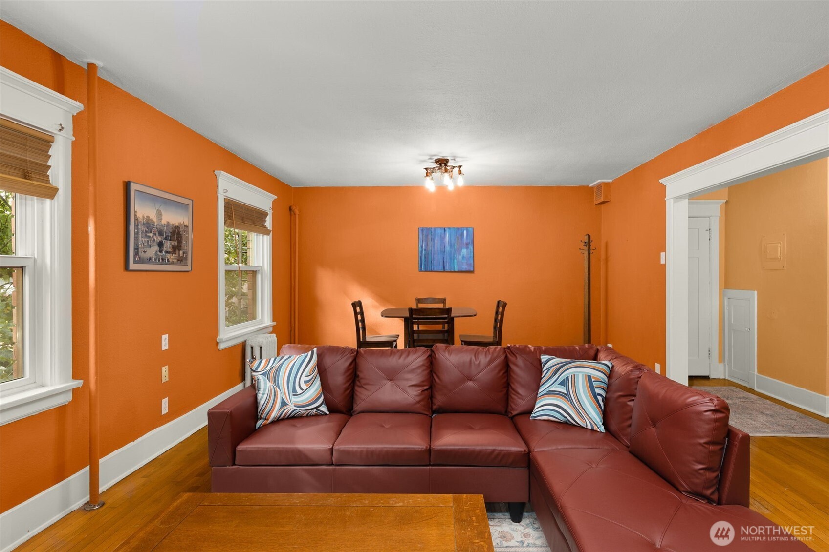 516 E Thomas Street 102 Property Photo 3