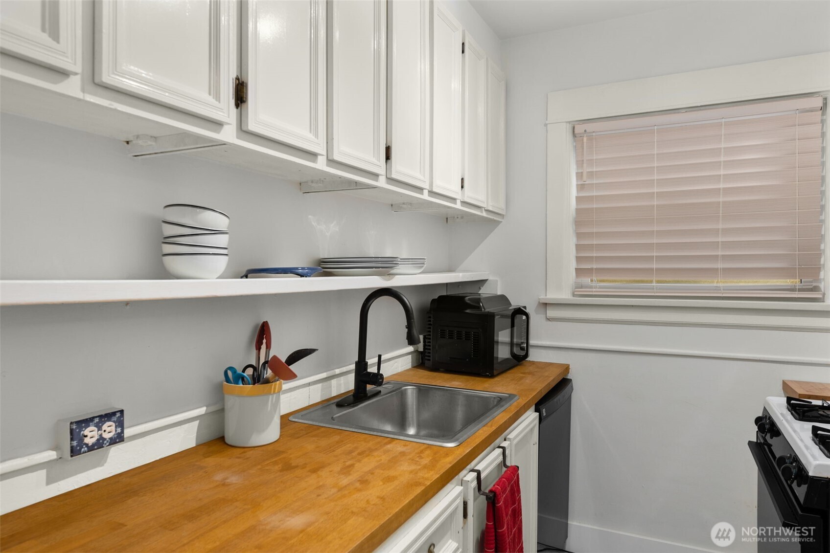 516 E Thomas Street 102 Property Photo 12