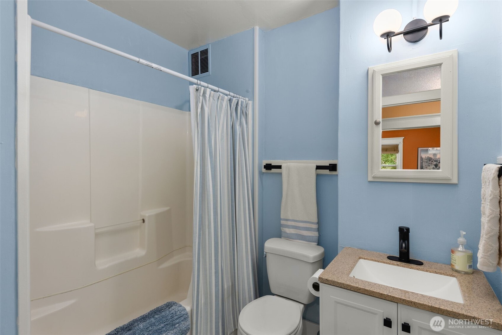 516 E Thomas Street 102 Property Photo 15