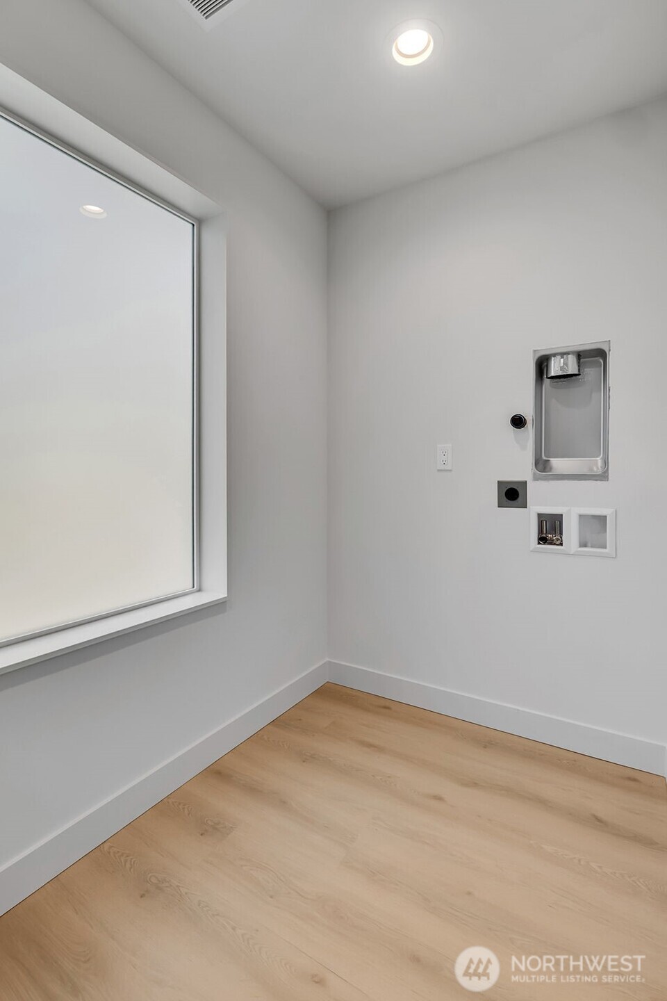 4405 S Holly Street Property Photo 27