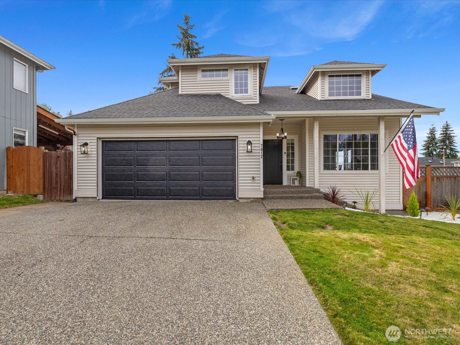 7012 60th Place Property Photo 1
