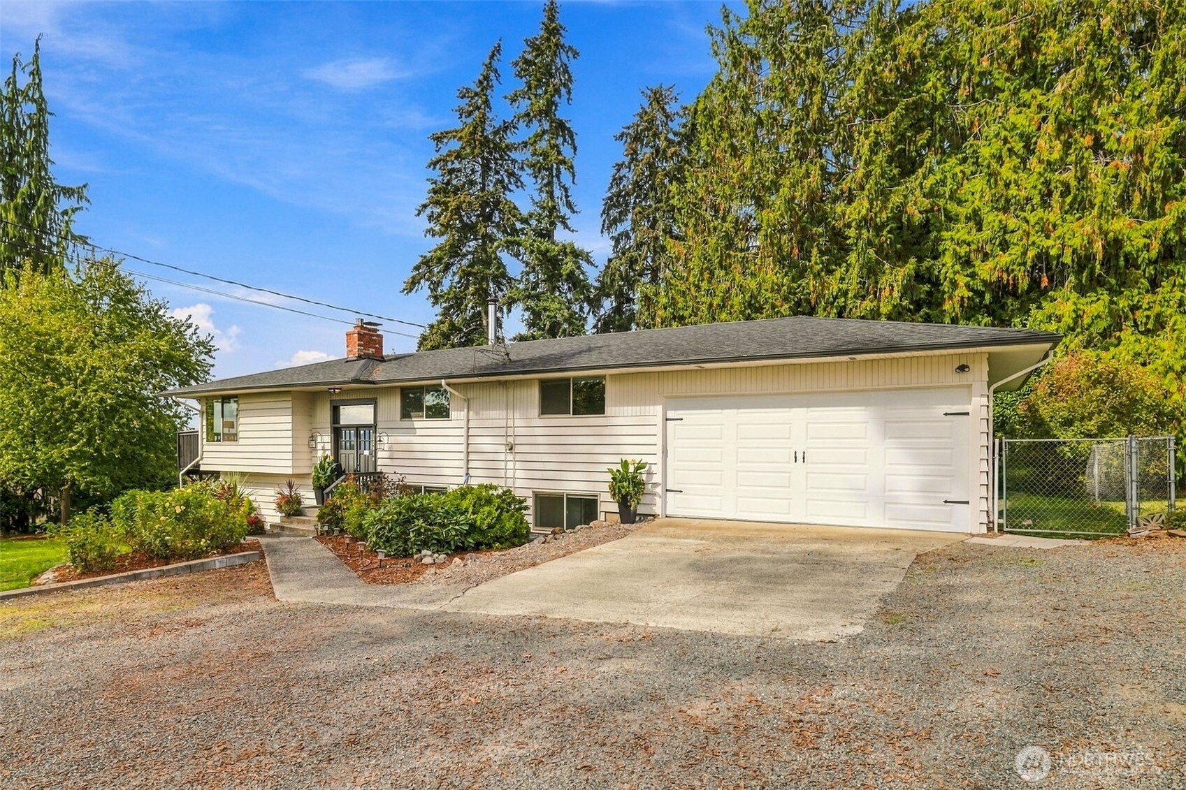 10814 Se 304th Street Property Photo 2